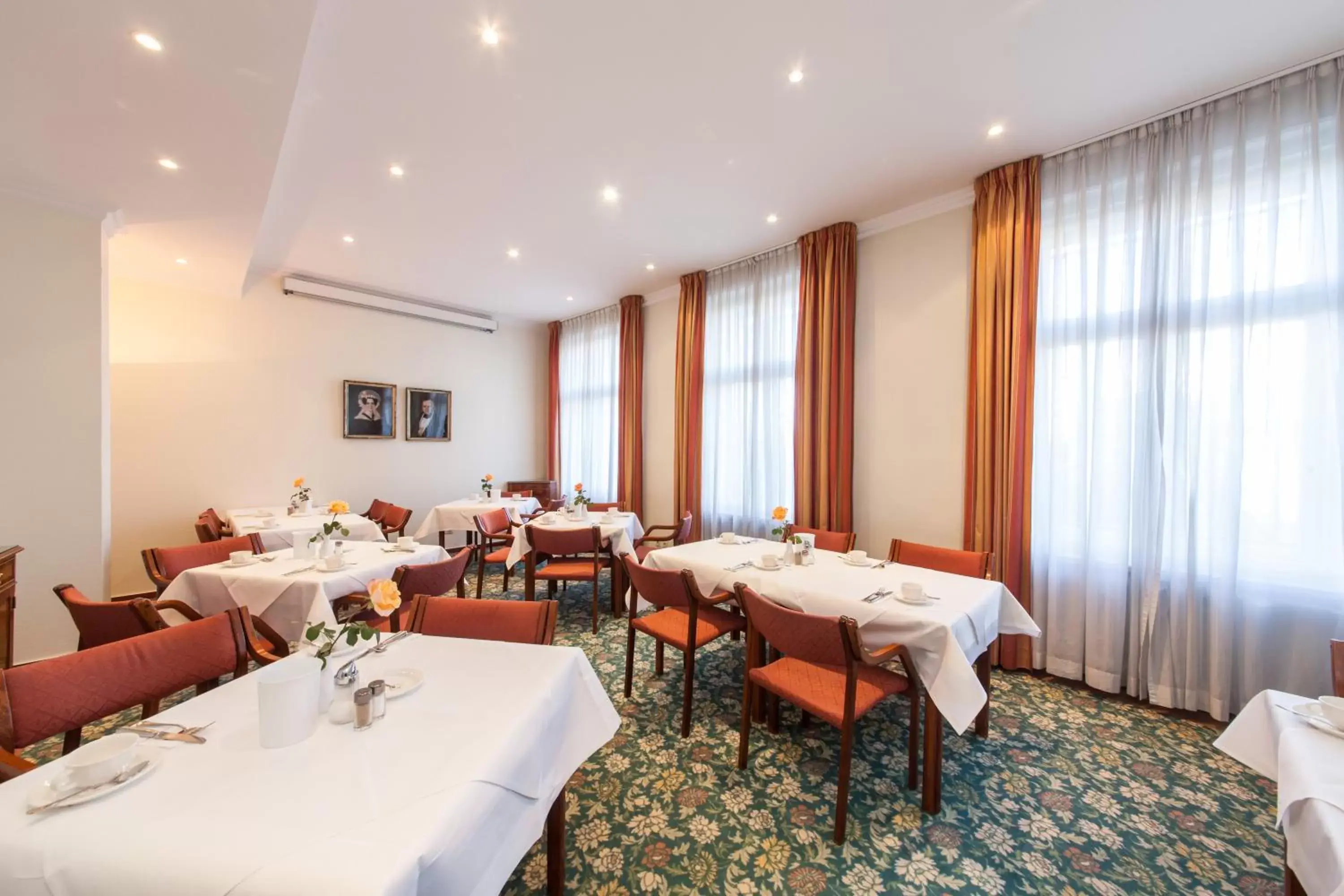 Restaurant/Places to Eat in Novum Hotel Kronprinz Berlin