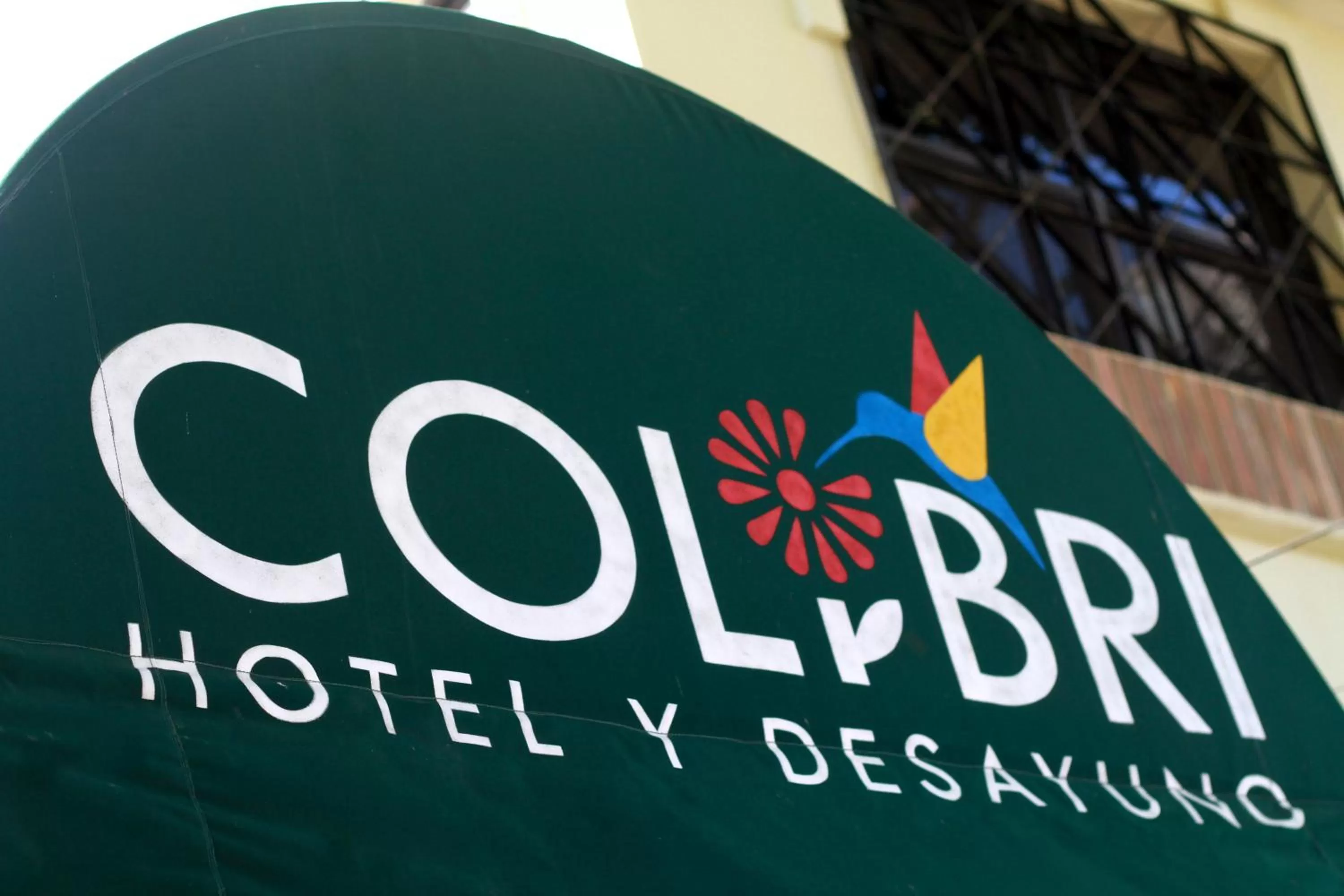 Facade/entrance in Hotel Colibri