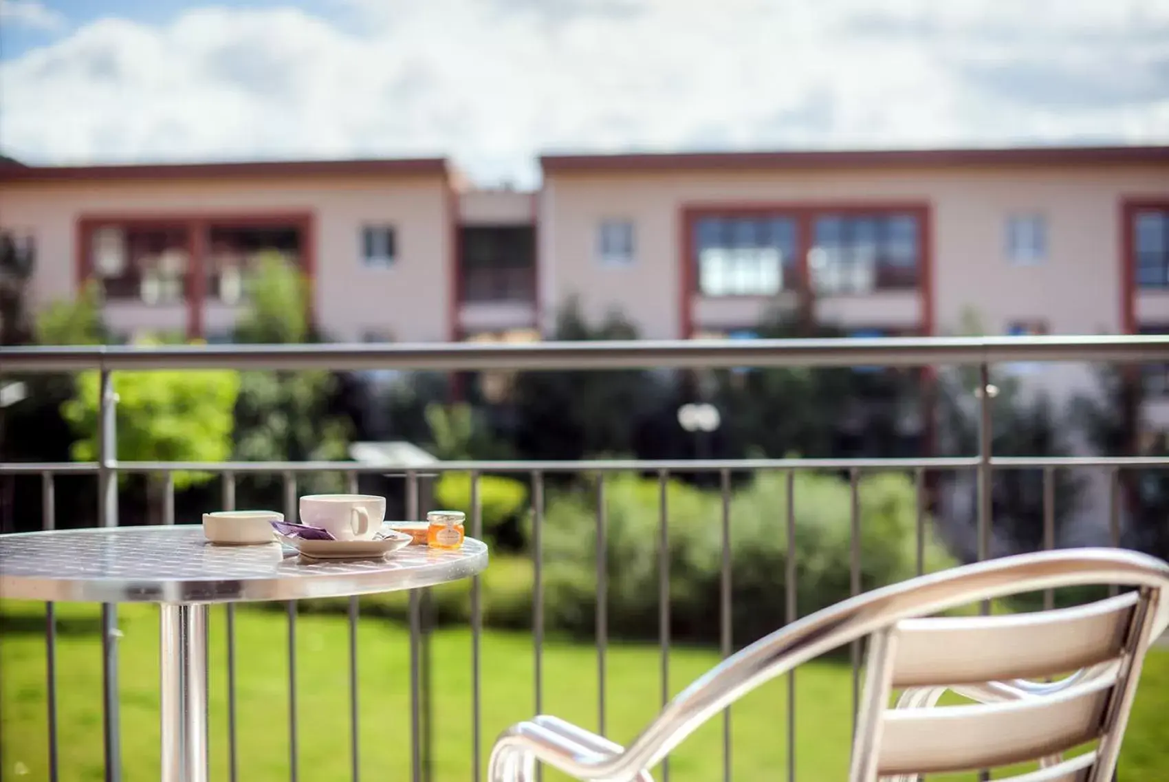 Balcony/Terrace in Zenitude Hôtel-Résidences Les Portes d'Alsace