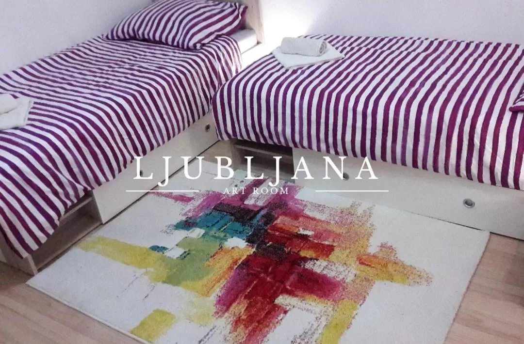Bed in LjubljanaArt Apartment