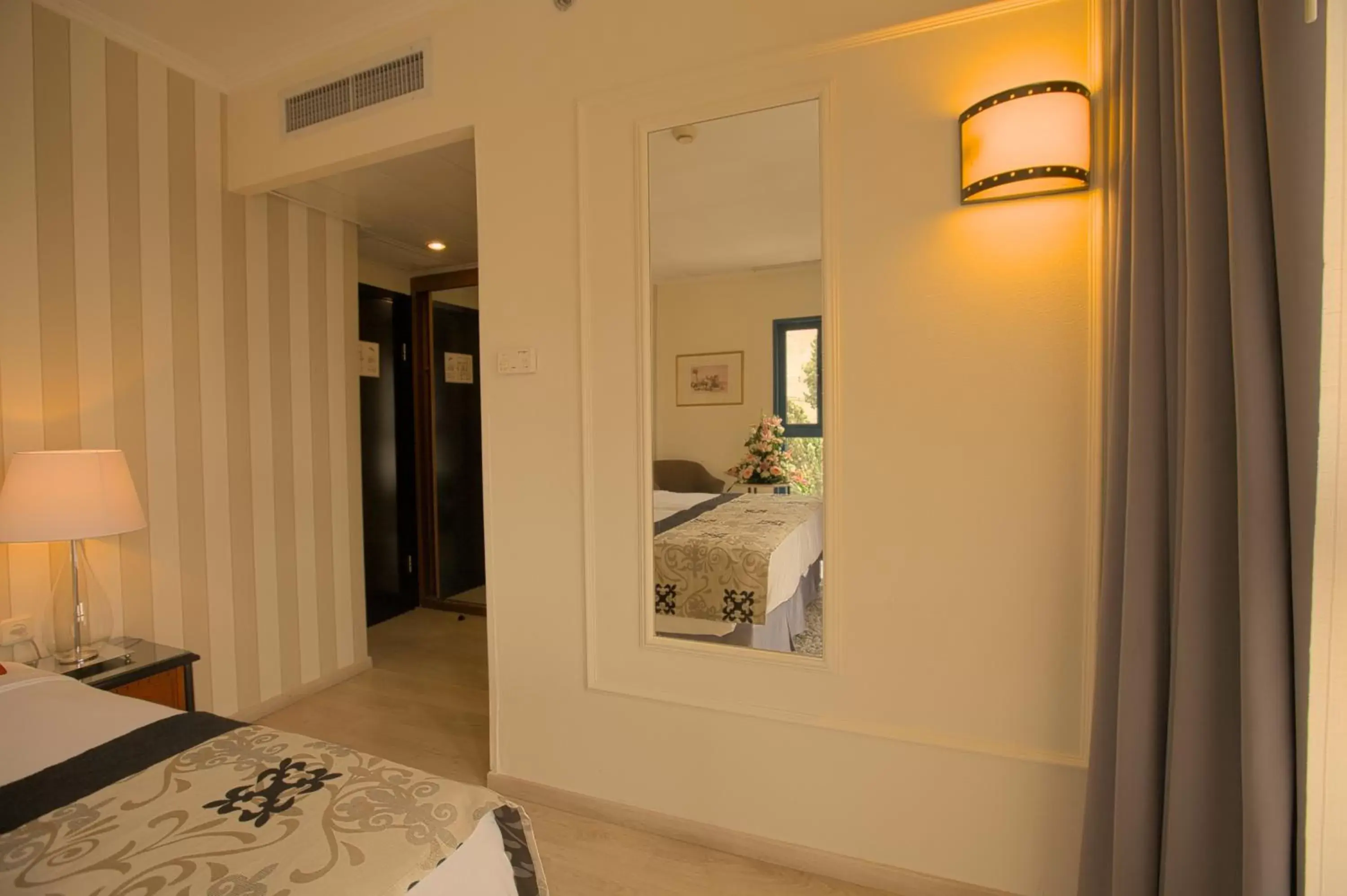 Superior Double or Twin Room in Eldan Hotel