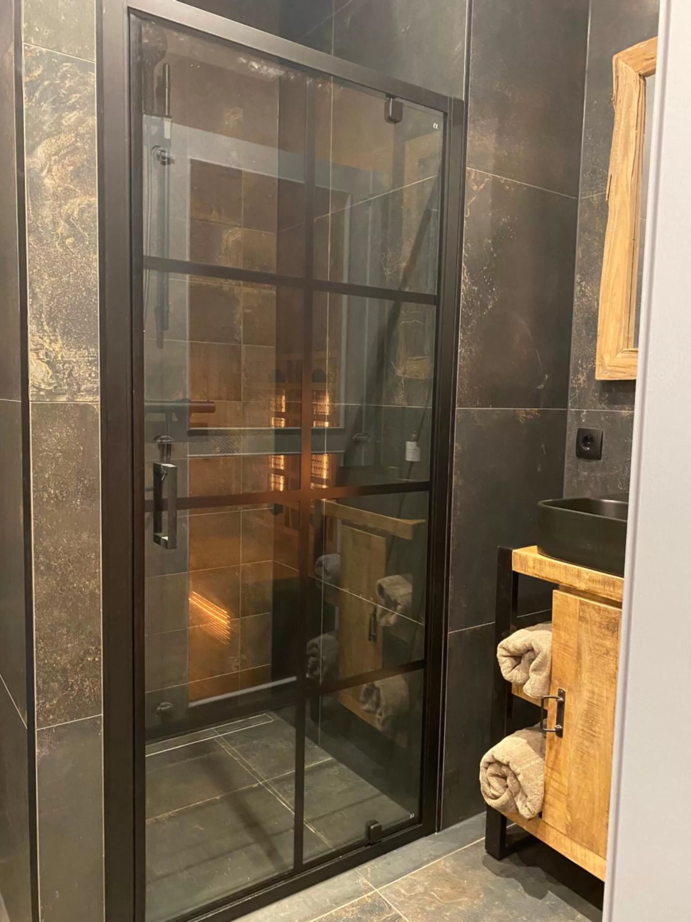 Shower in De Heeren Hoeve Carpe Diem