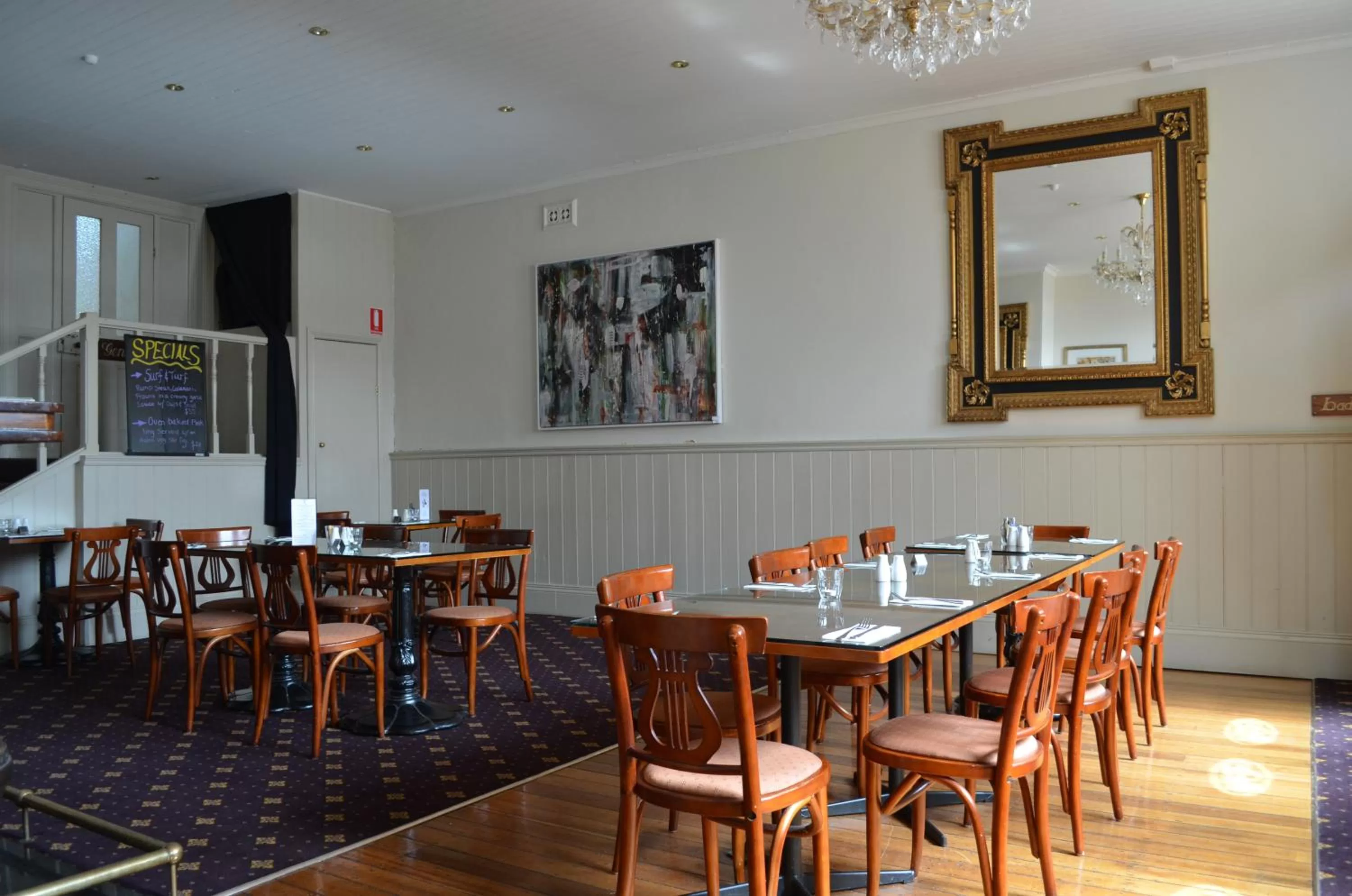 Restaurant/places to eat in The Empire Hotel Deloraine