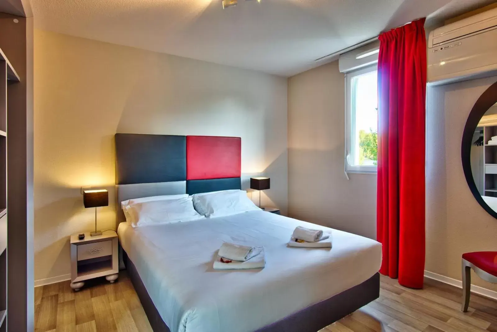 Bedroom, Bed in Adonis Hotel Bayonne