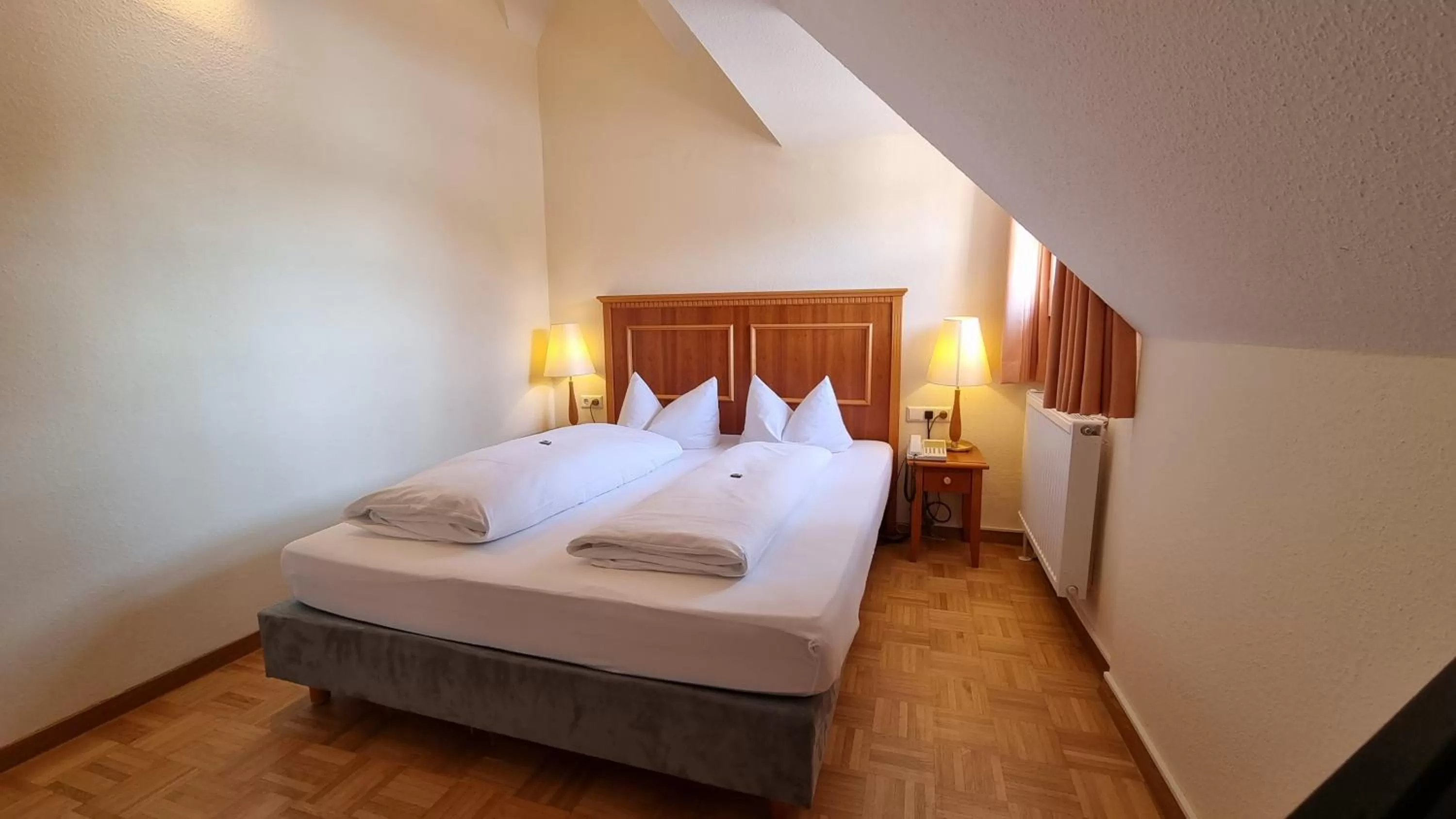 Single Room in Seehotel Hubertus