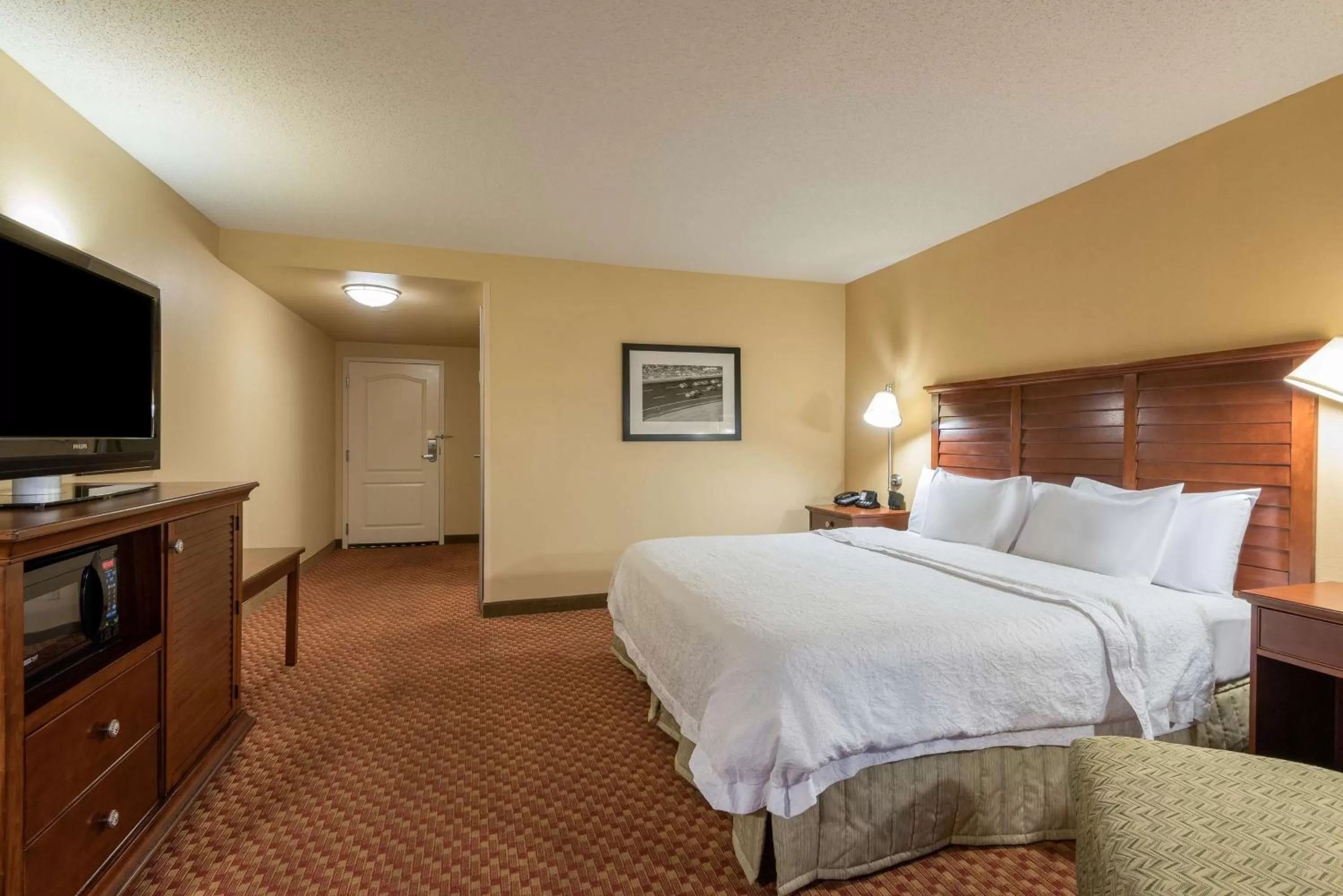 Bed in Hampton Inn & Suites Florence-North-I-95