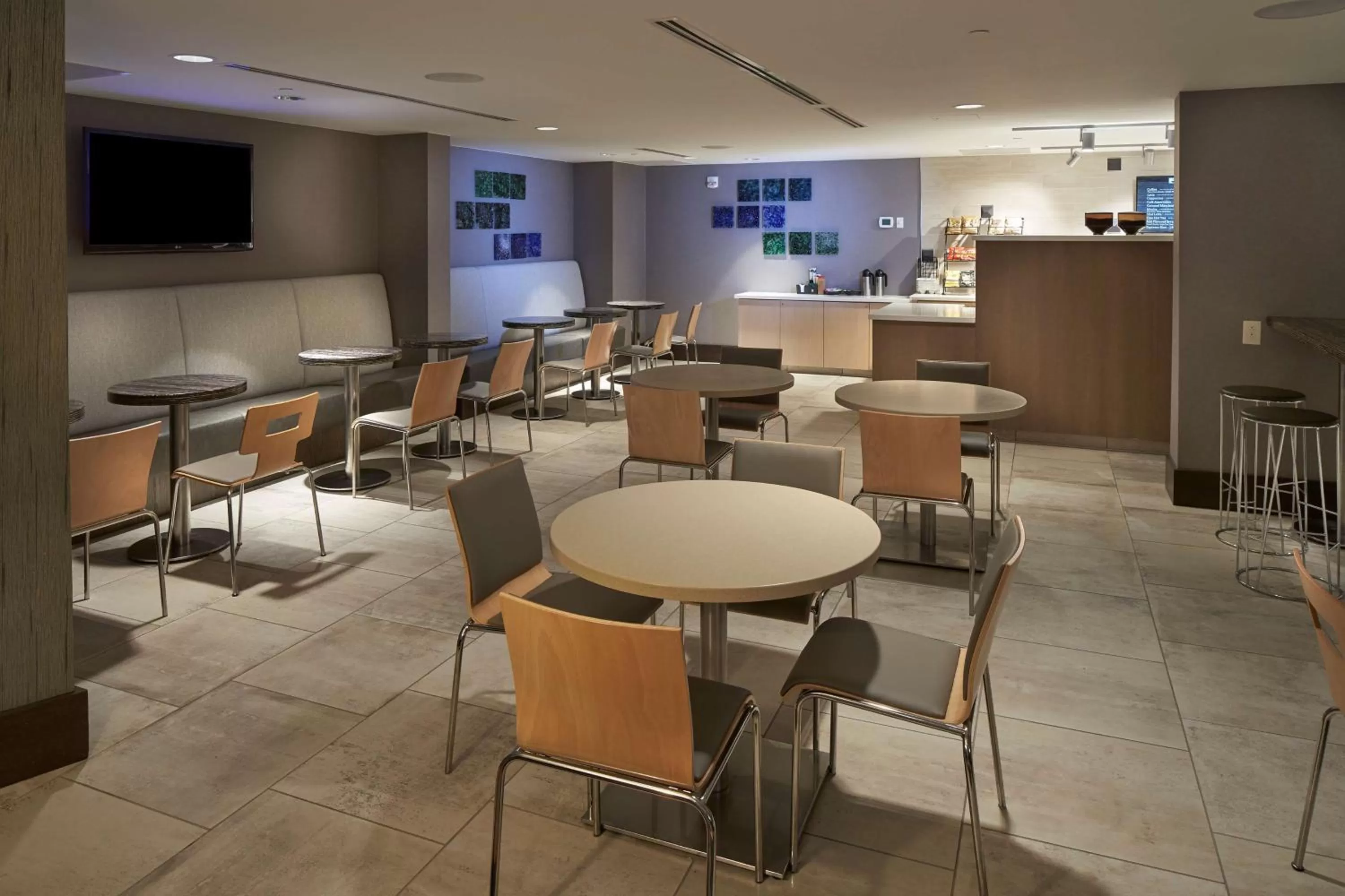 Restaurant/places to eat in Hilton Raleigh North Hills