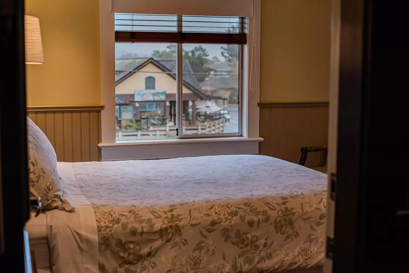 Bed in Salt Spring Inn