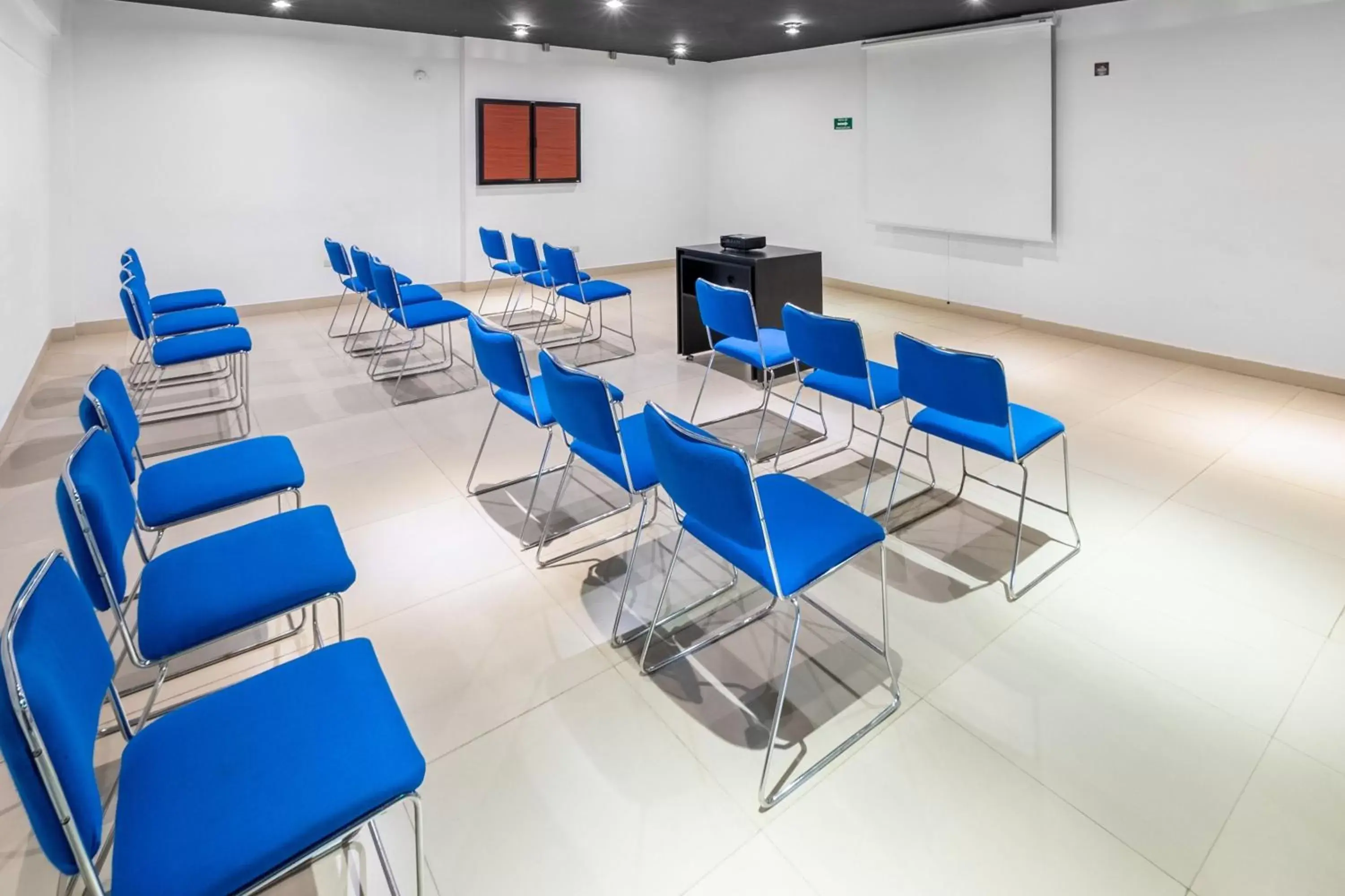 Meeting/conference room in City Express Junior by Marriott Veracruz Aeropuerto