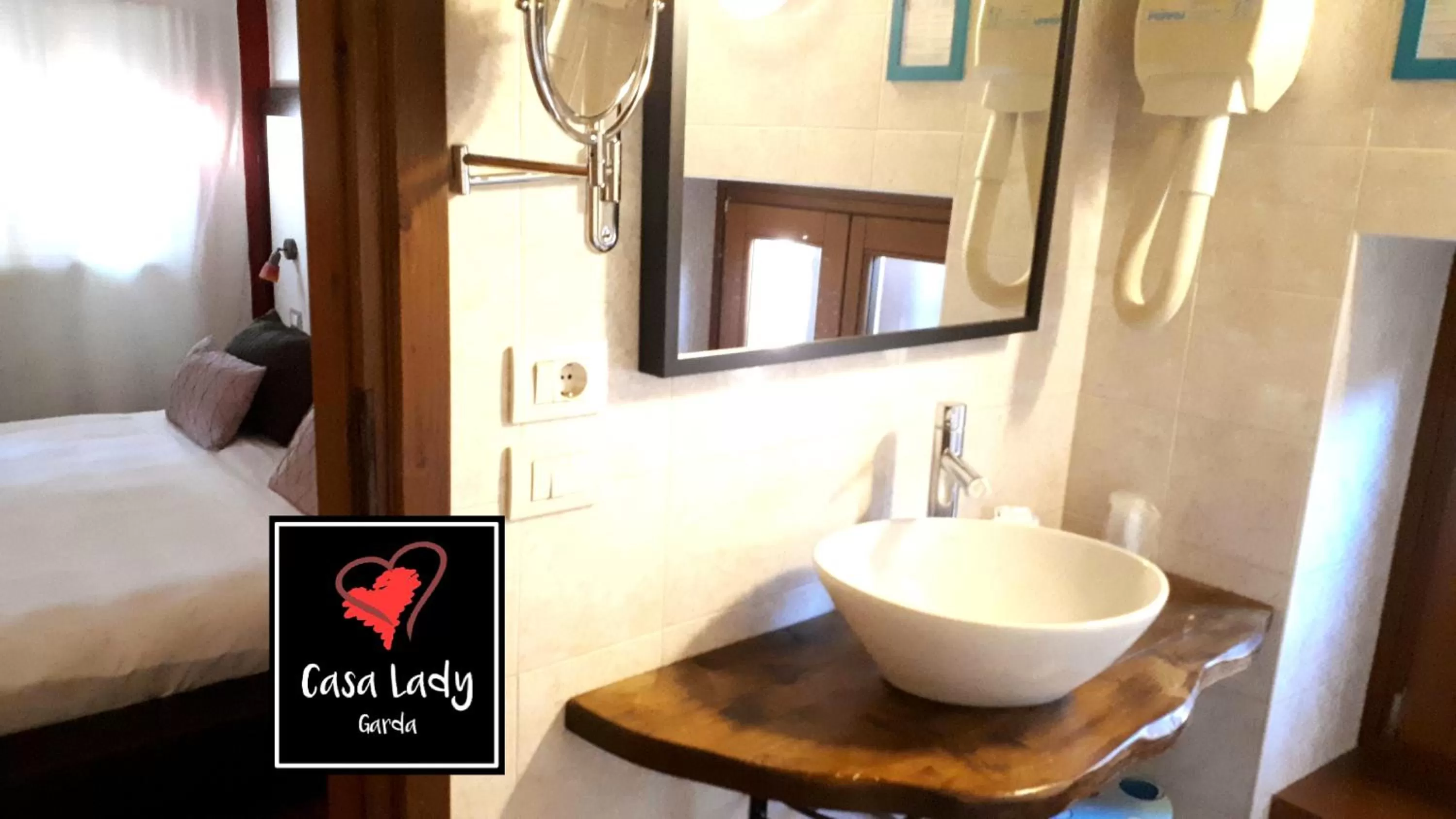 towels, Bed in Casa Lady