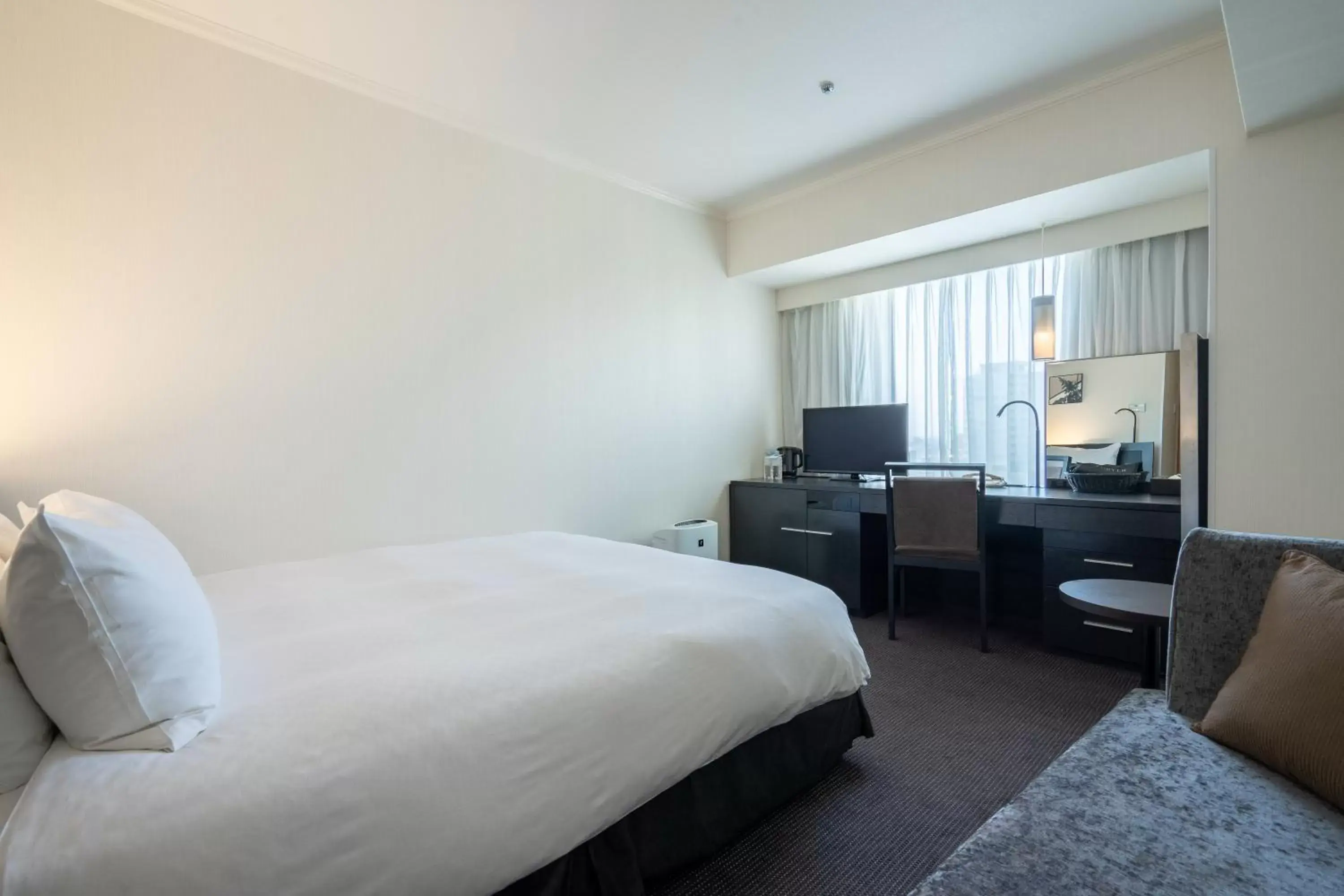 Day, Bed in Hotel Nikko Osaka Day, Bed in Hotel Nikko Osaka