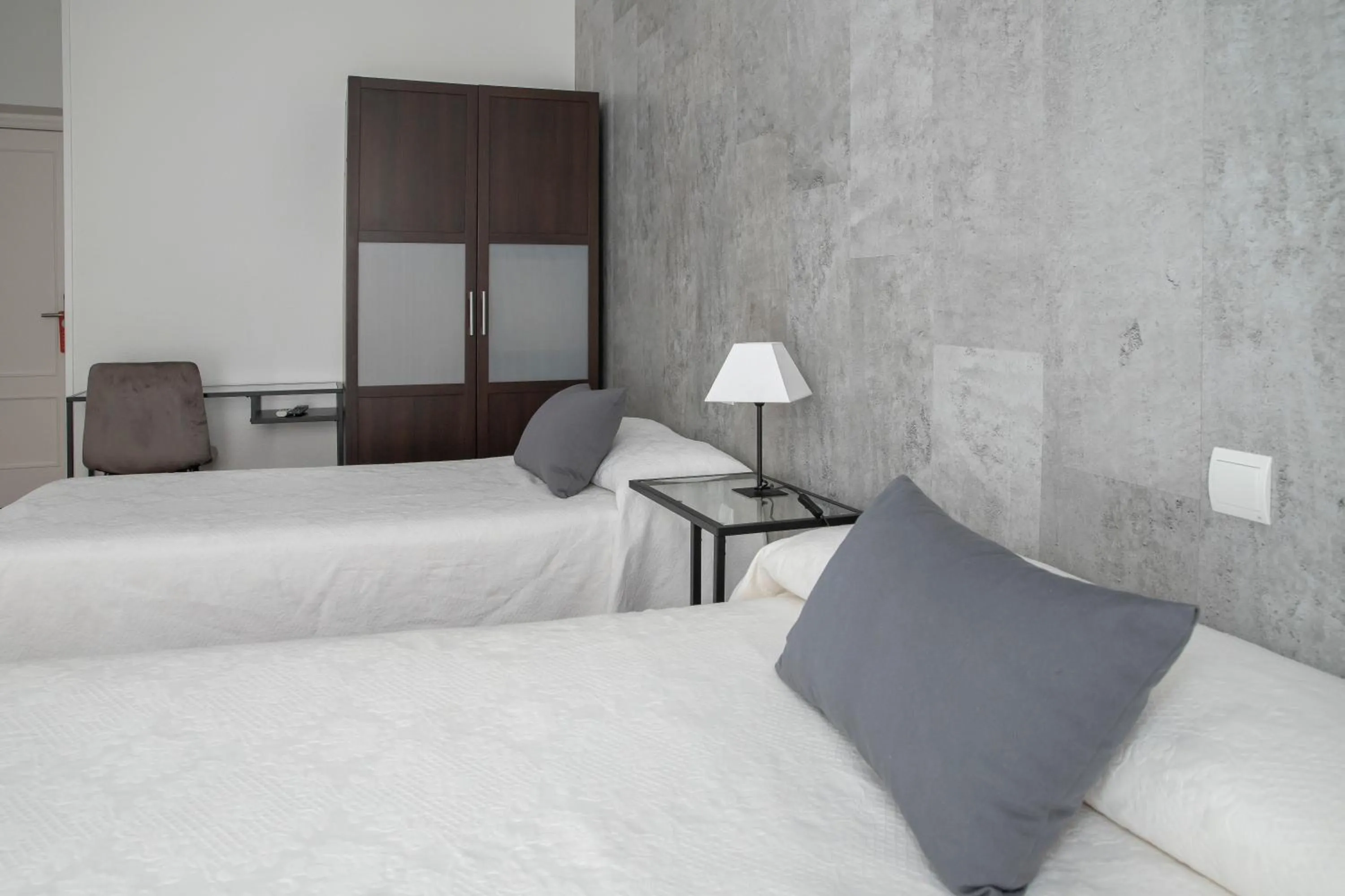 Photo of the whole room, Bed in Hostal Tokio