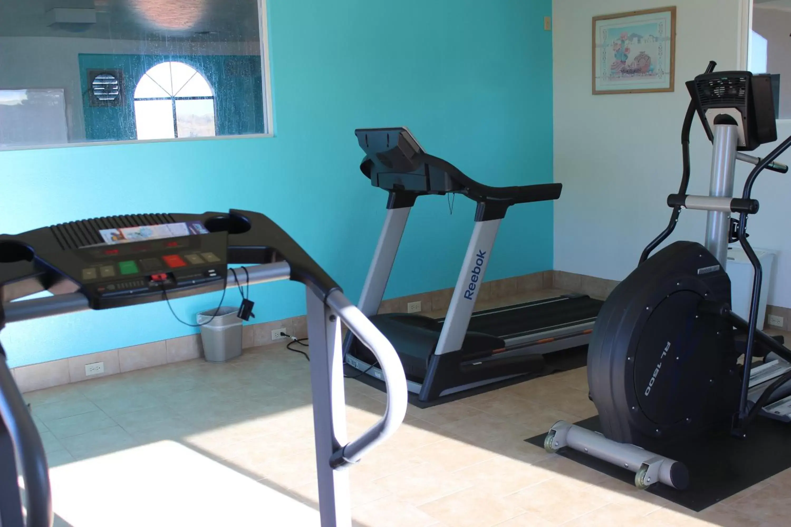 Fitness centre/facilities in Howard Johnson by Wyndham Holbrook Fitness centre/facilities in Howard Johnson by Wyndham Holbrook