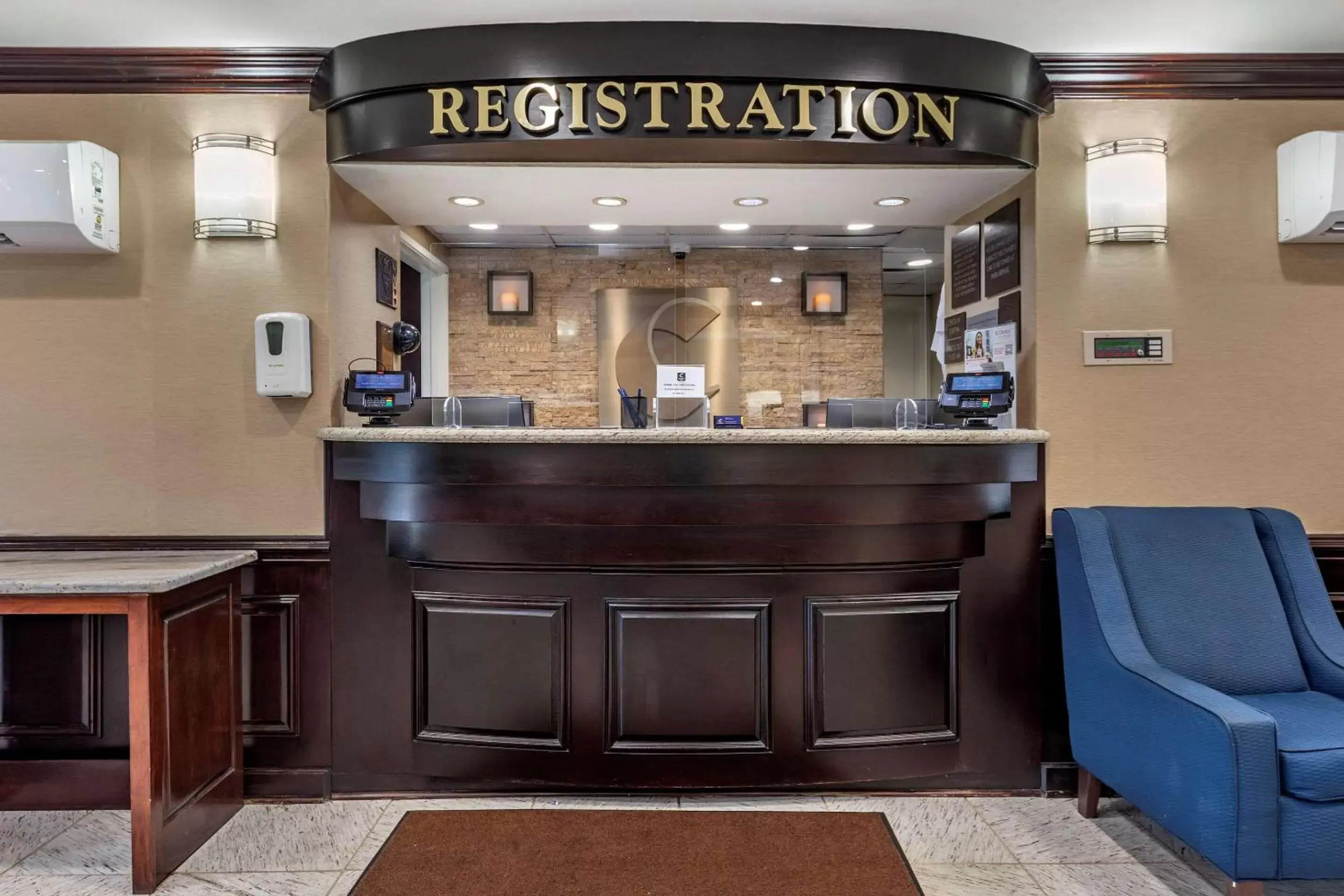 Lobby or reception in Comfort Inn Nashville West