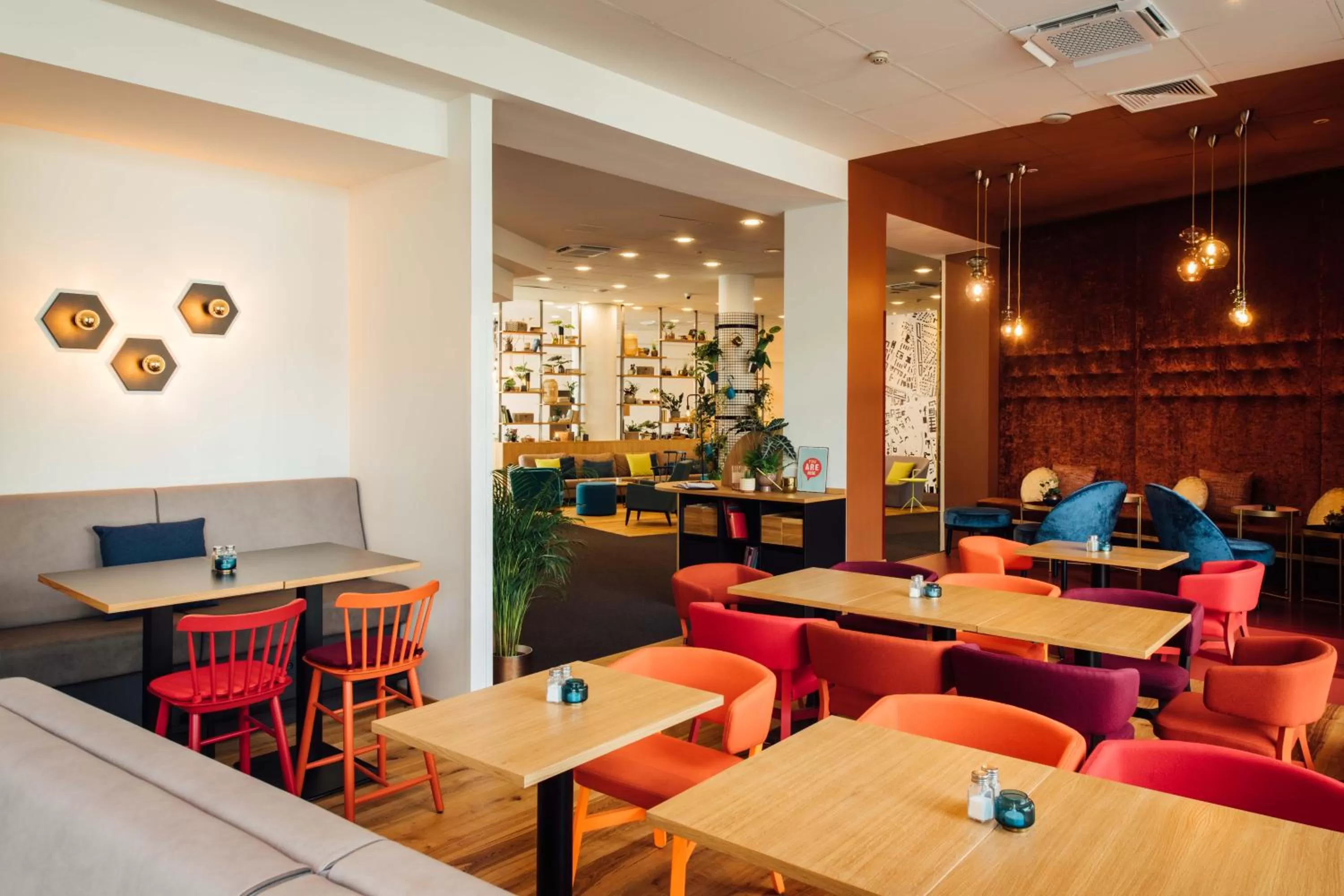 Lounge or bar in Vienna House Easy by Wyndham Cracow