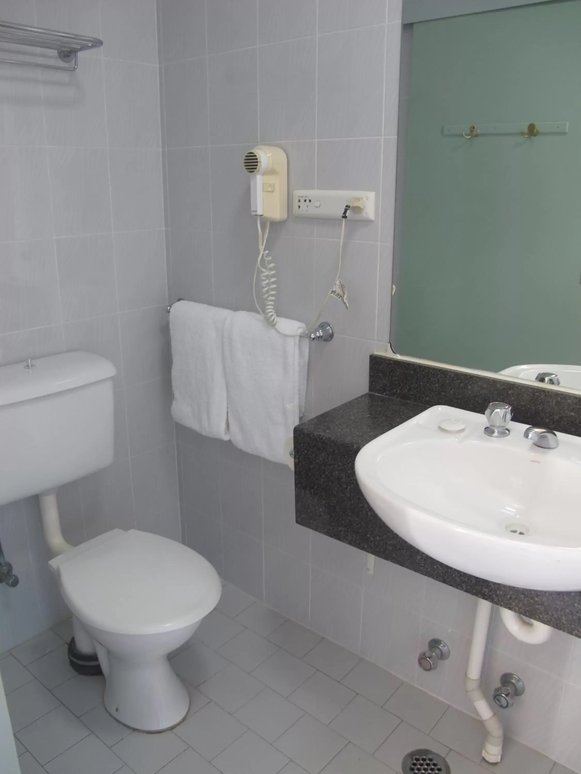 Bathroom in Devere Hotel
