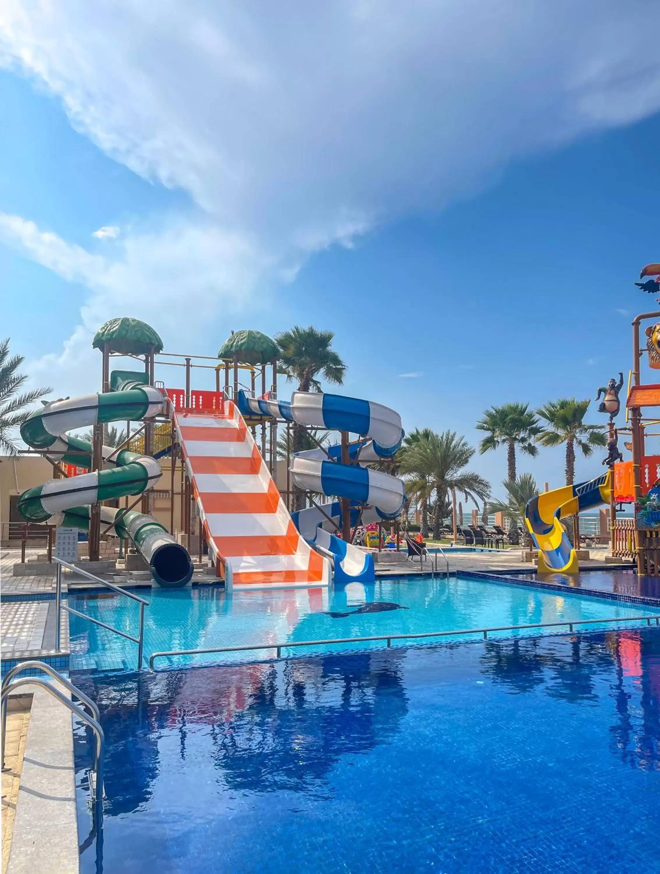 Aqua park, Swimming Pool in Radisson Blu Hotel Sohar