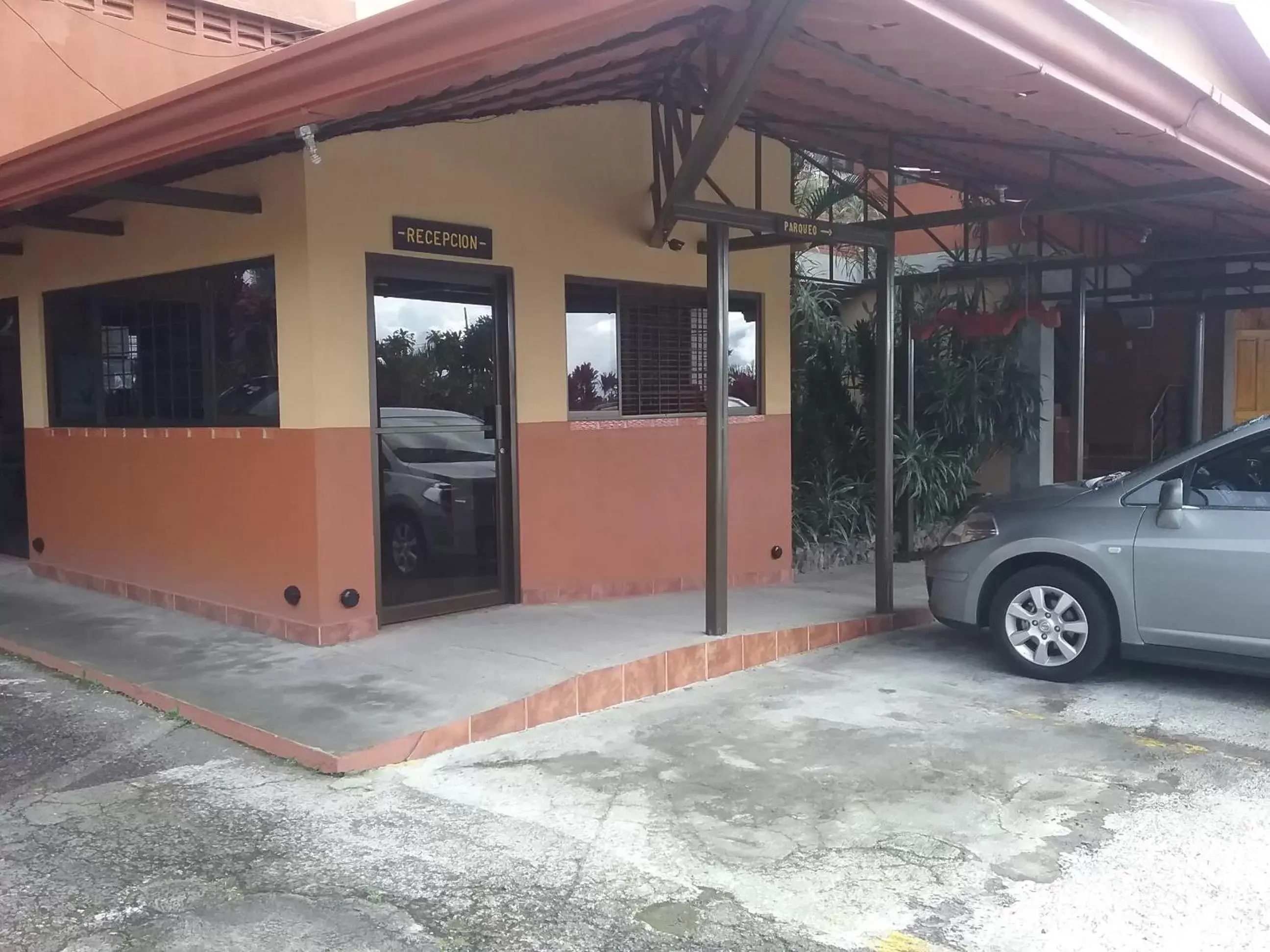 Lobby or reception, Facade/Entrance in Hotel Cibeles Resort