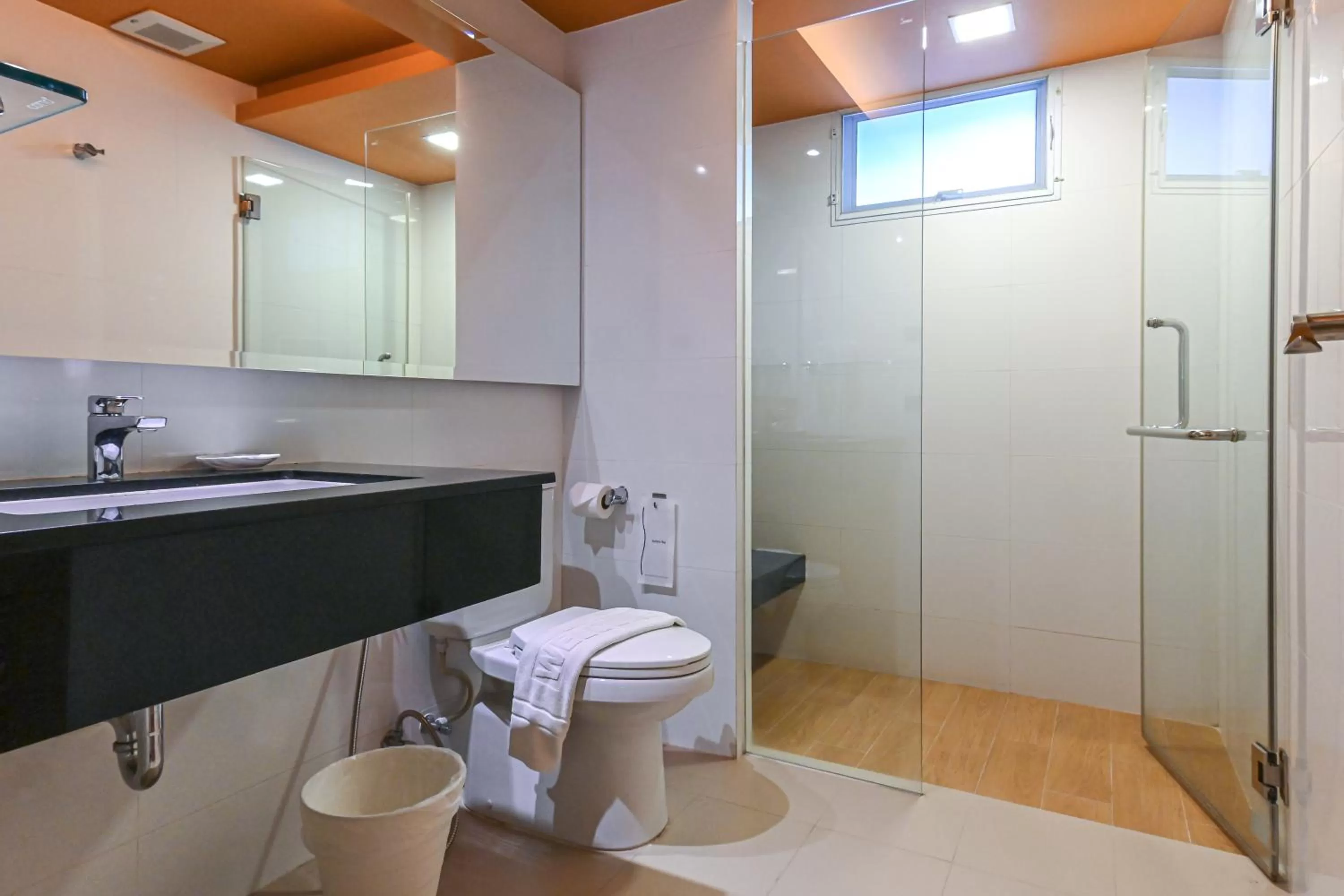 Bathroom in Golden Sea Hua Hin - SHA Extra Plus