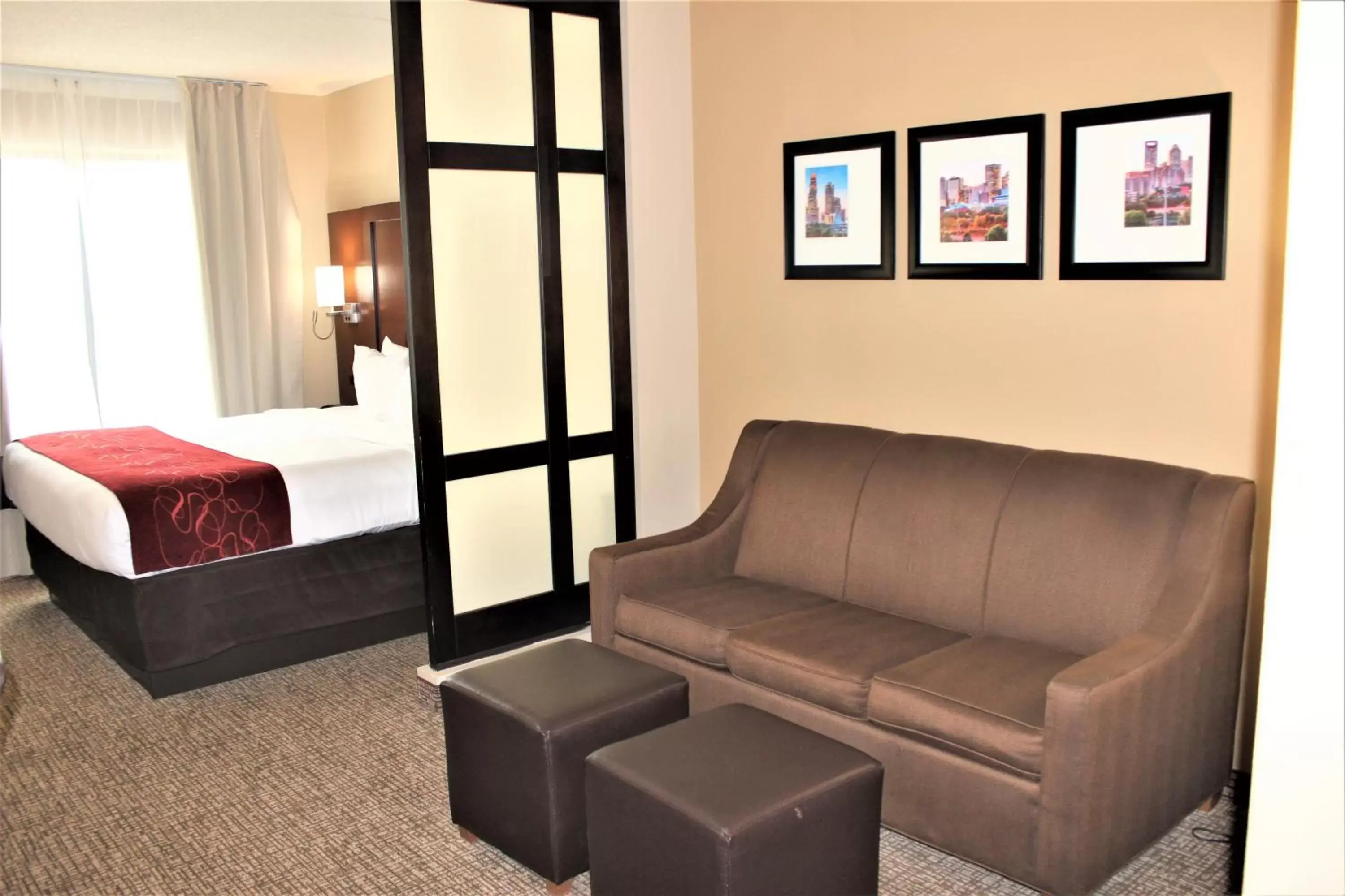 Seating Area in Comfort Suites Lake Norman - Huntersville