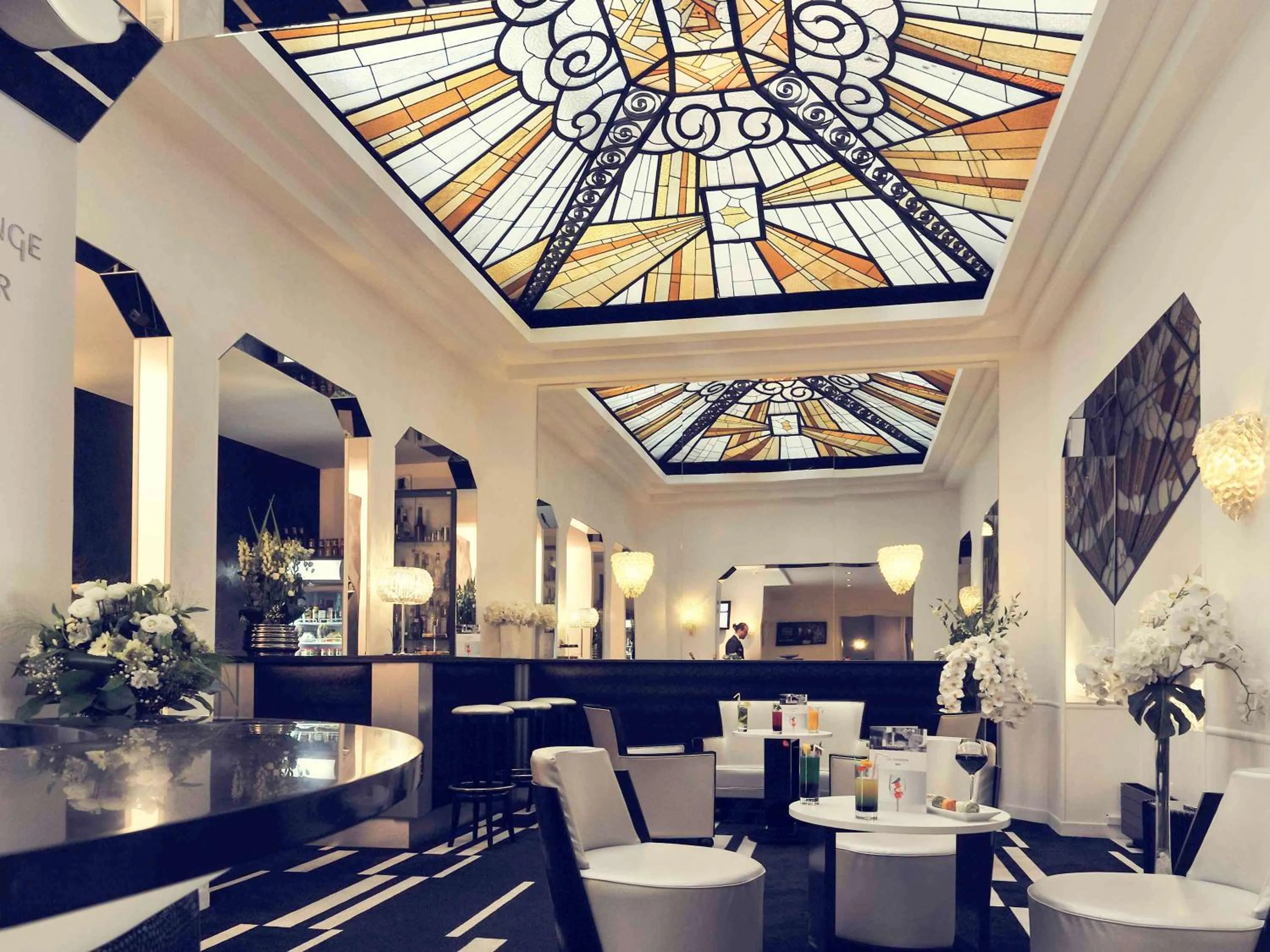 Lounge or bar in Mercure Paris Opéra Faubourg Montmartre
