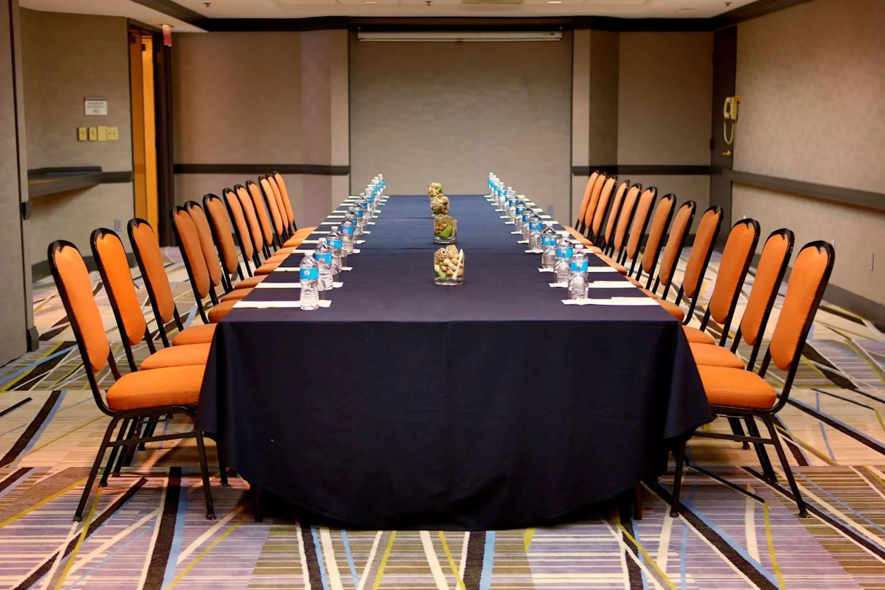 Meeting/conference room in DoubleTree Suites by Hilton Raleigh-Durham