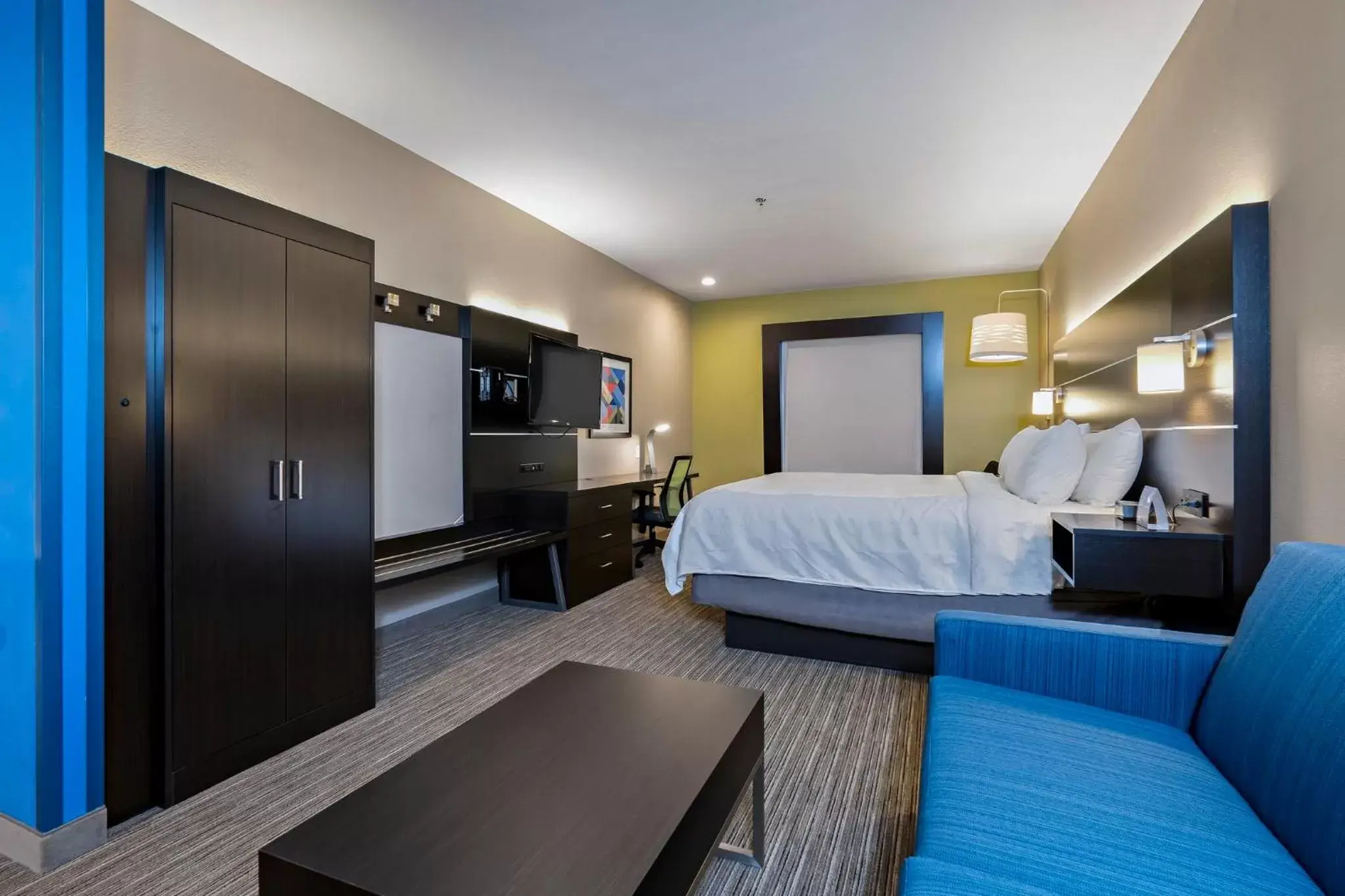 Photo of the whole room in Holiday Inn Express Hotel & Suites Kilgore North, an IHG Hotel