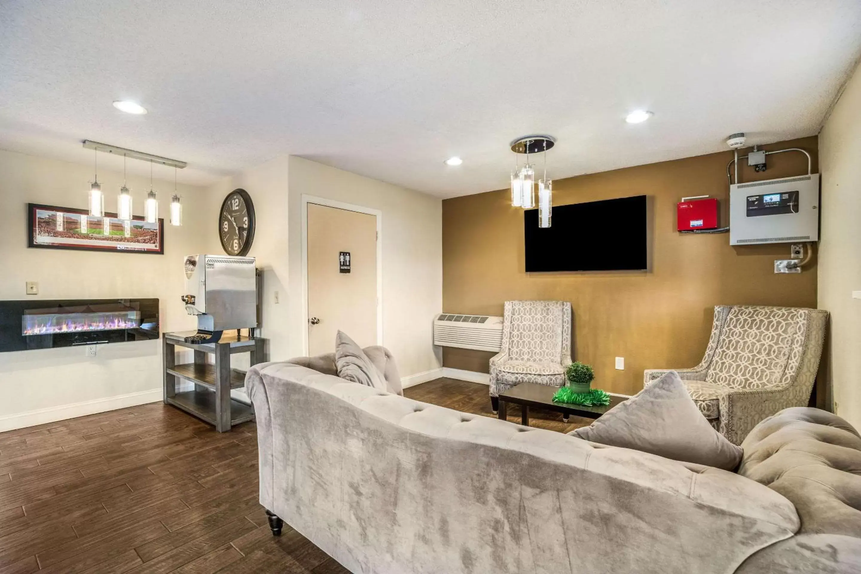 Lobby or reception, Seating Area in Quality Inn West Columbia