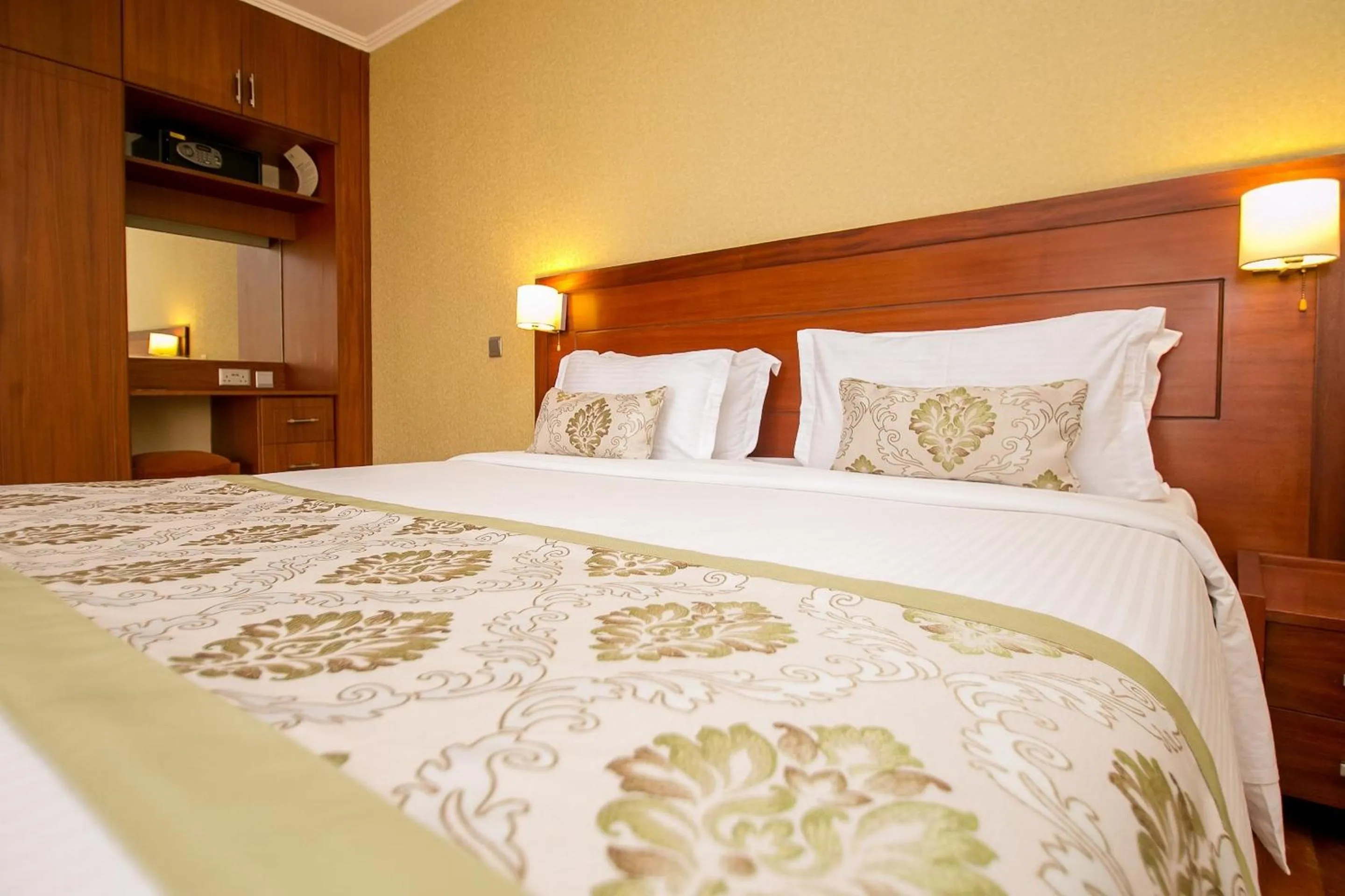 bunk bed, Bed in Waridi Paradise Hotel and Suites