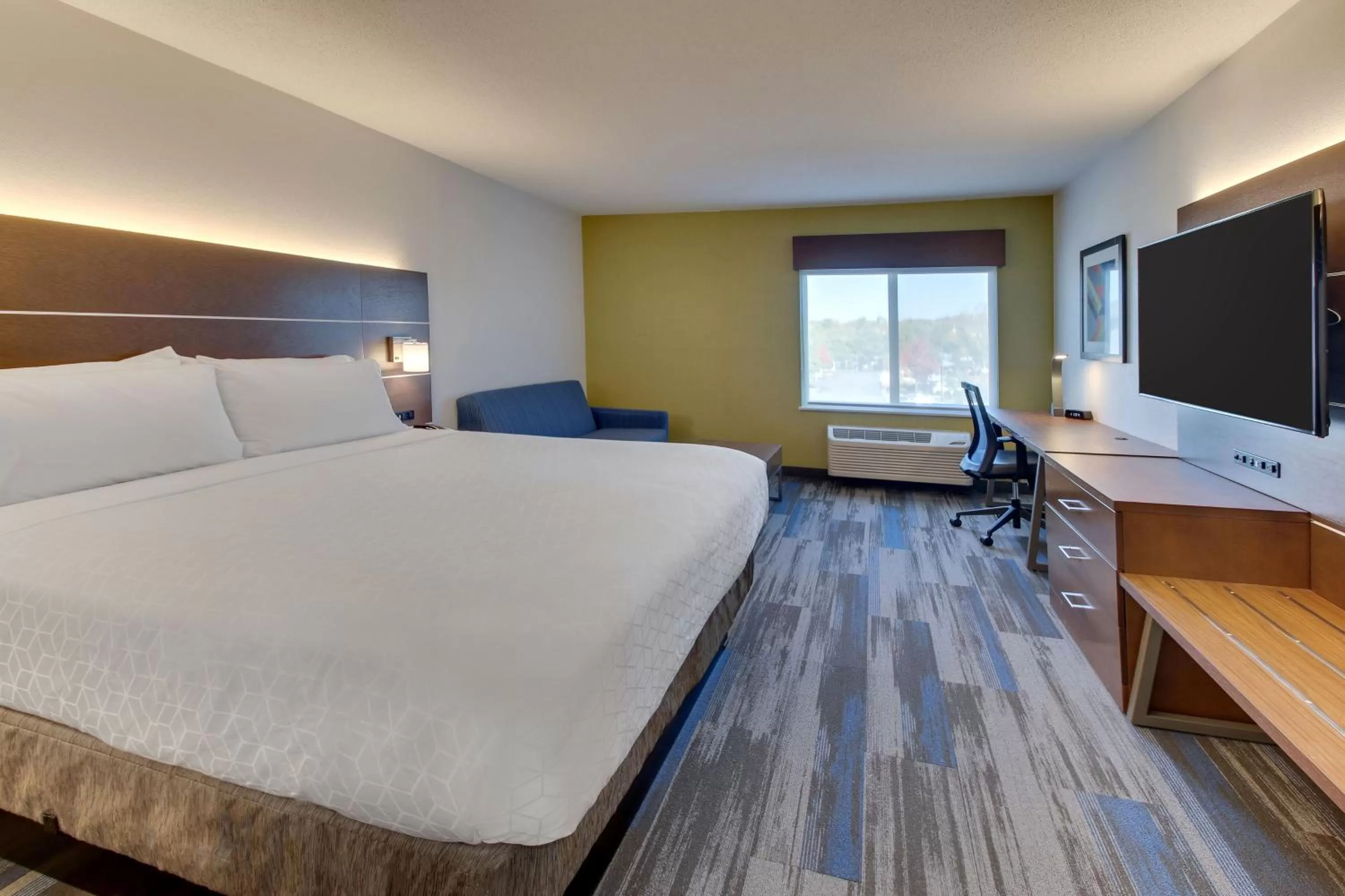 Photo of the whole room, Bed in Holiday Inn Express Fishkill-Mid Hudson Valley by IHG