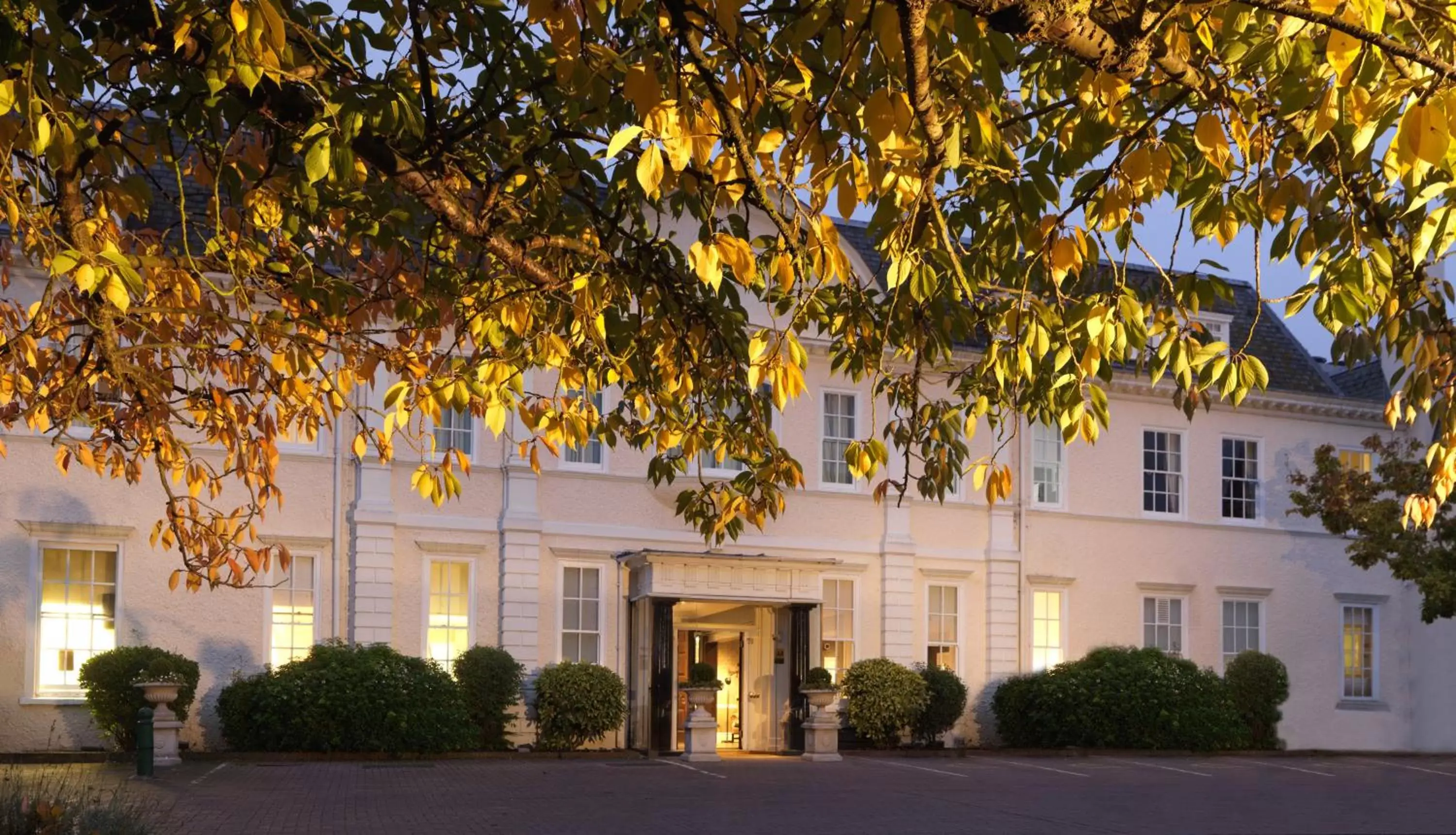 Facade/entrance, Property Building in Hotel du Vin Cannizaro House Wimbledon
