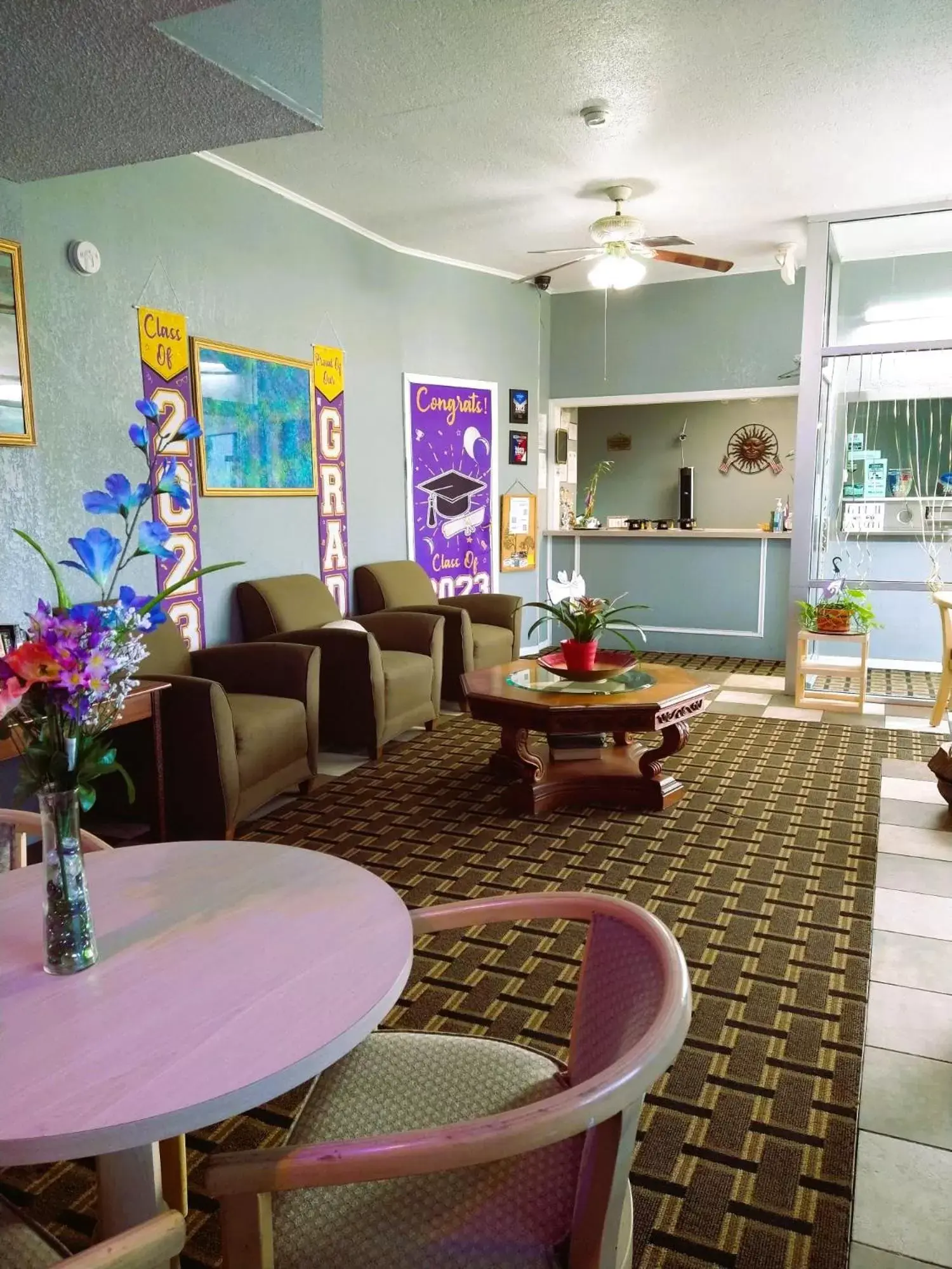Lobby or reception, Lounge/Bar in Grandview Plaza Inn