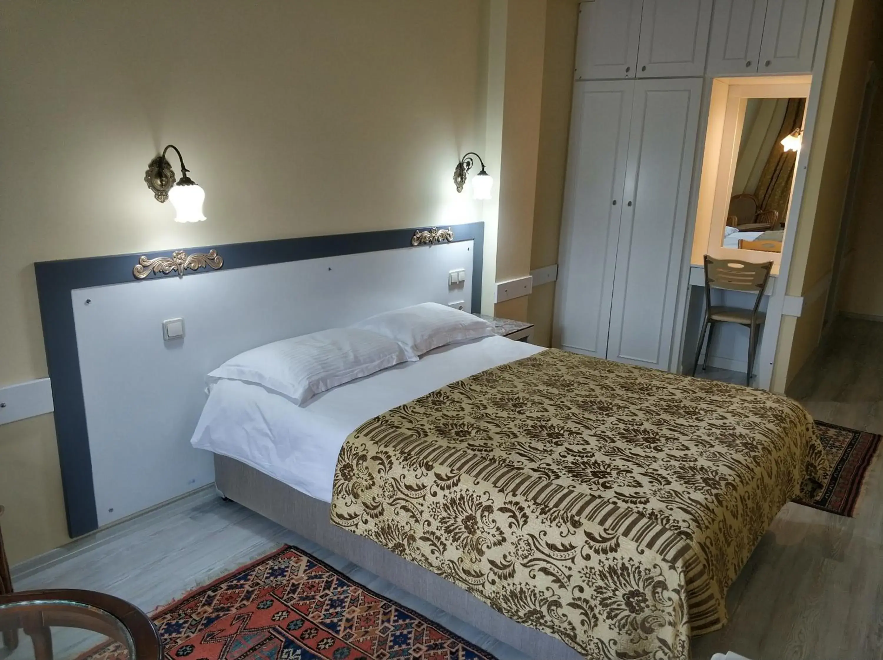 Bed in Hali Hotel