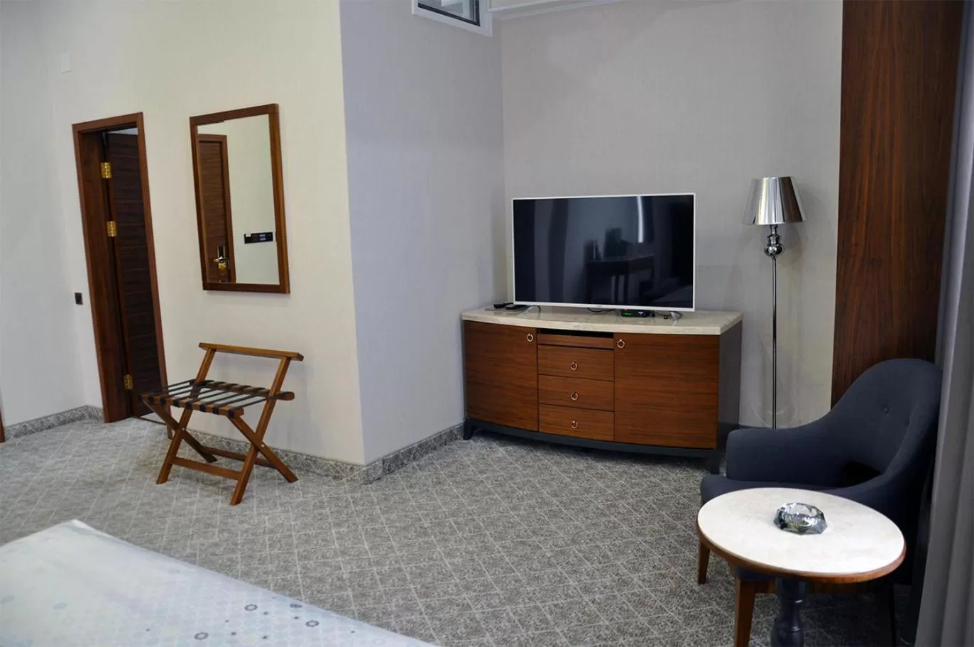 Bed in Parliament Palace Hotel