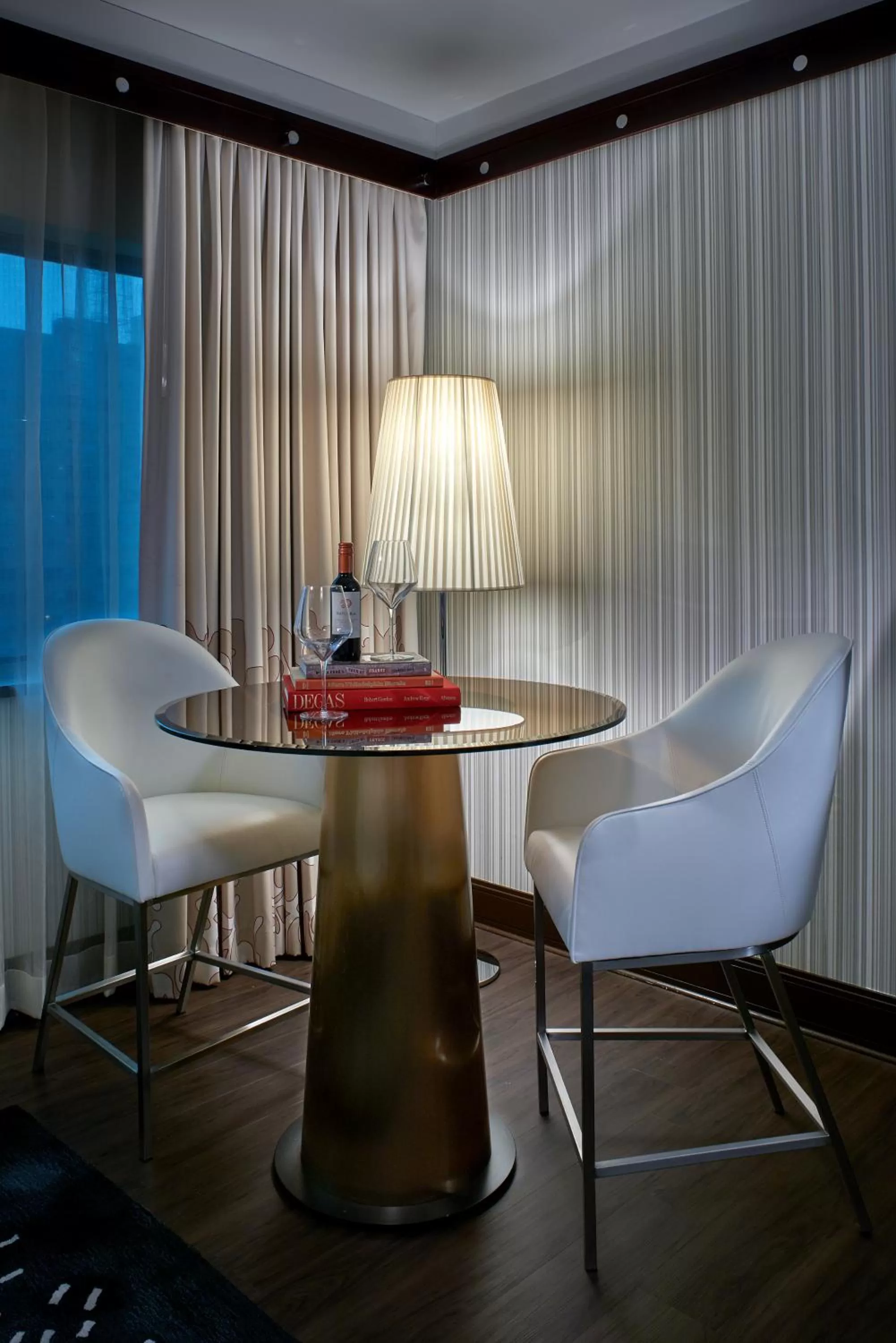 Seating area in Sofitel Philadelphia at Rittenhouse Square