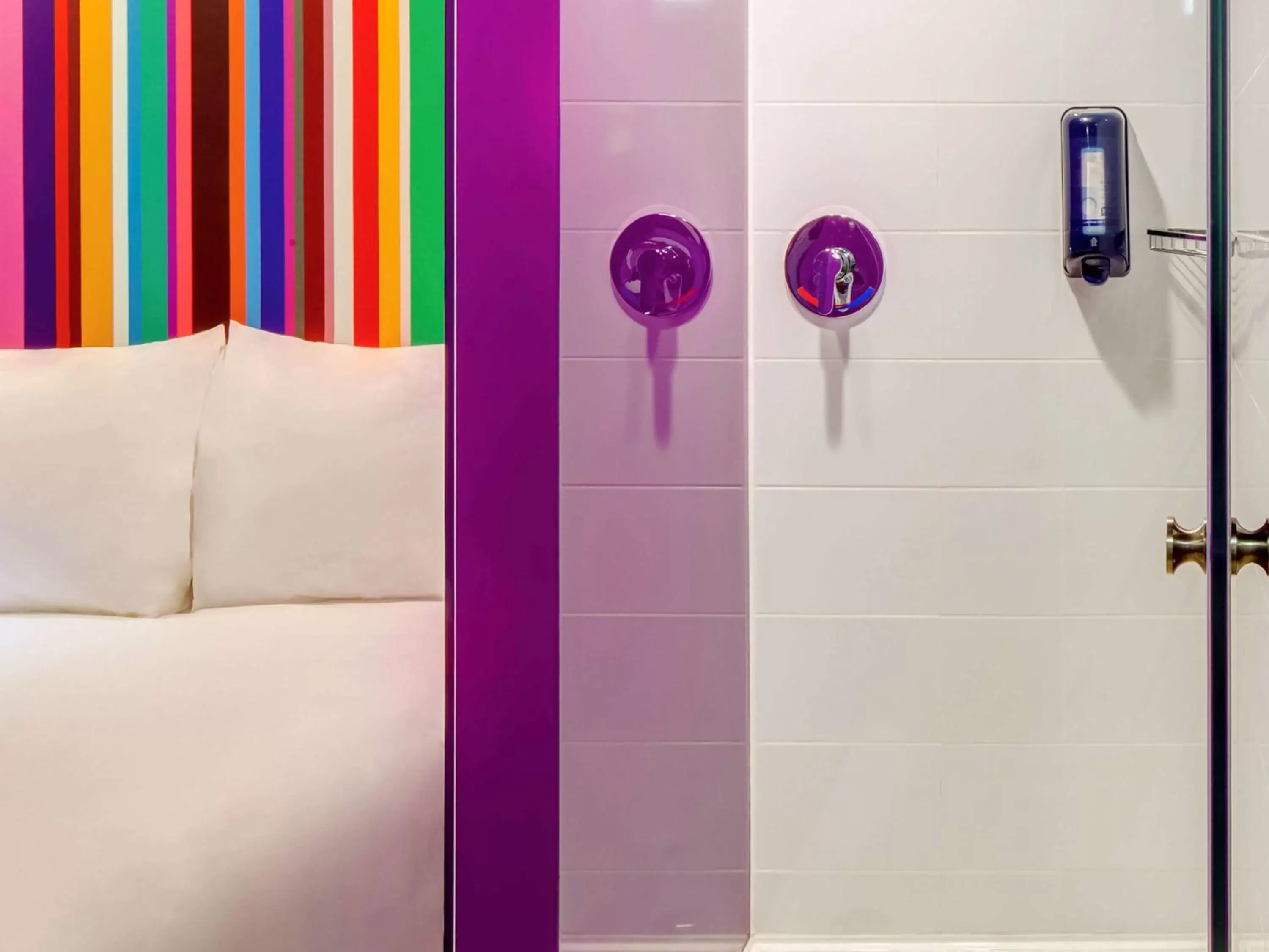 Photo of the whole room, Bathroom in Ibis Styles Mexico Zona Rosa