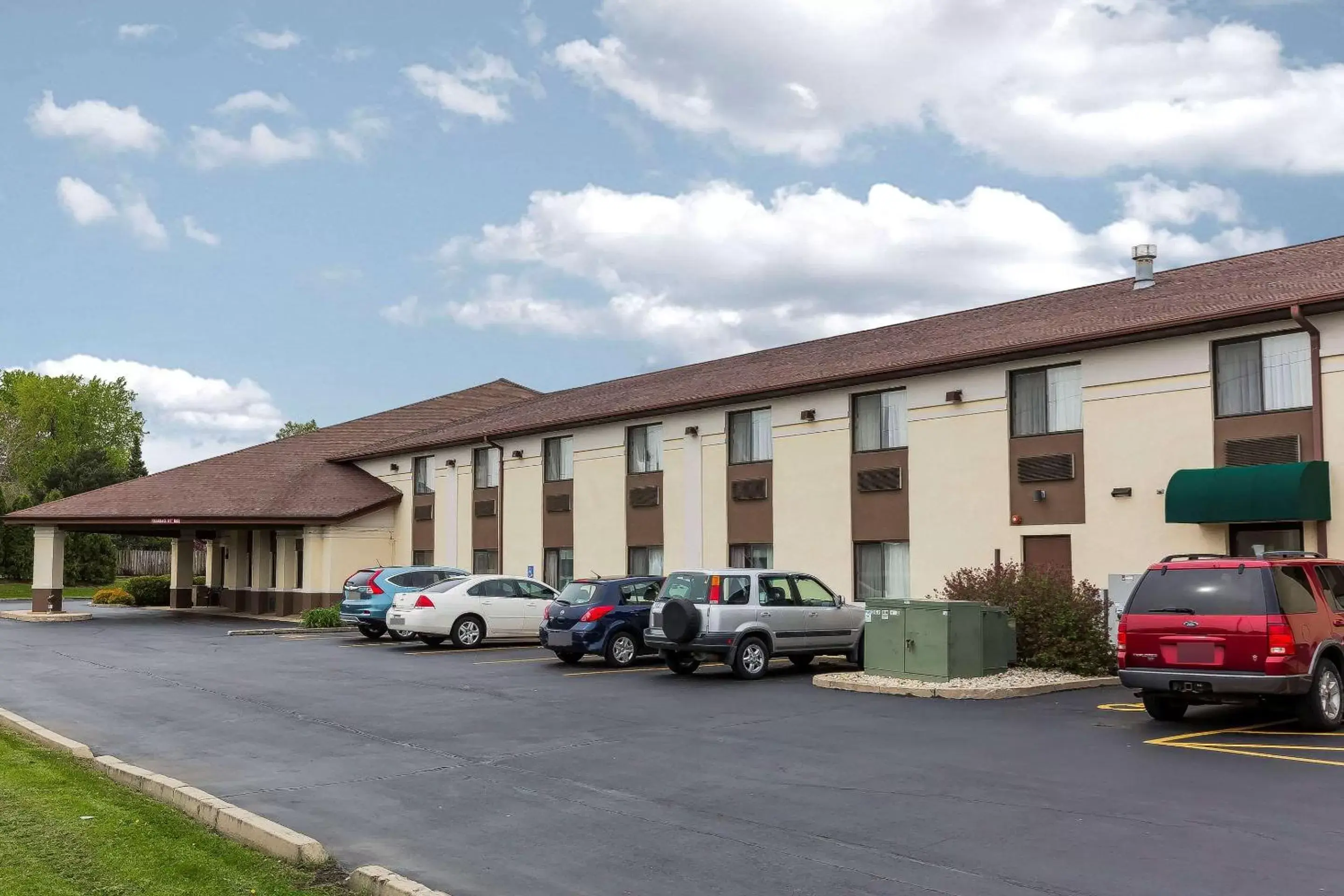 Property Building in Quality Inn Sycamore - DeKalb