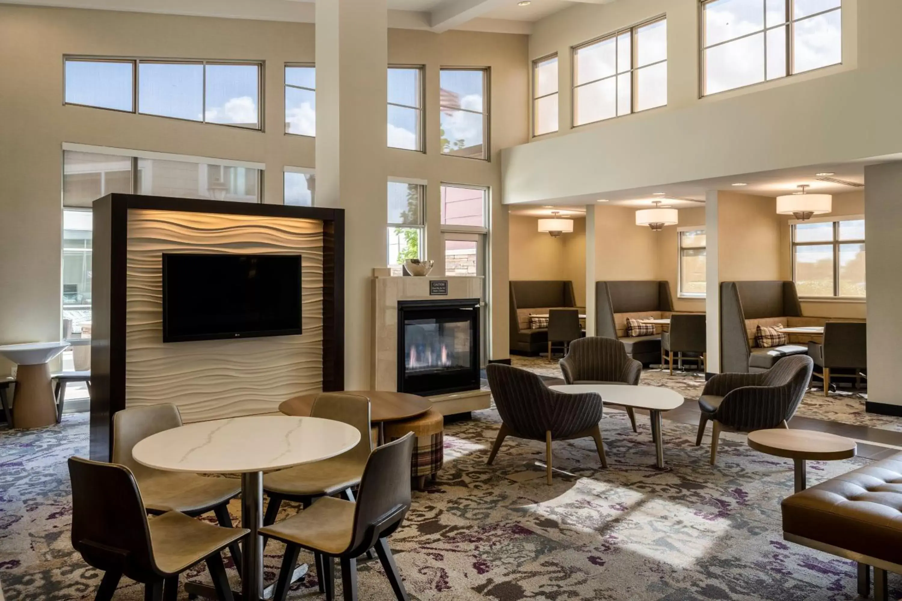 Lobby or reception, Lounge/Bar in Residence Inn by Marriott Bloomington
