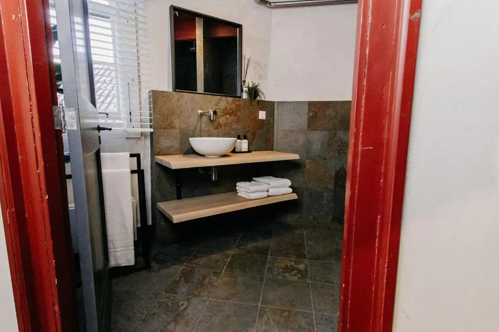 Bathroom in Slapen in de Molen