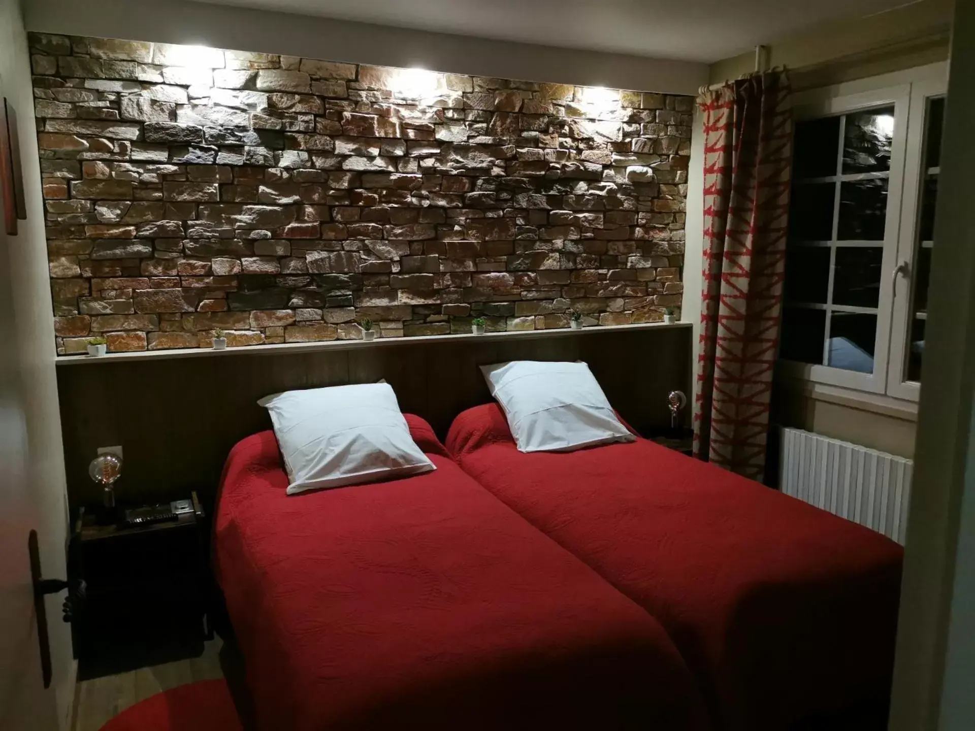 Photo of the whole room, Bed in Chambre d'hôtes de la Riaille 400 m de la dolce via