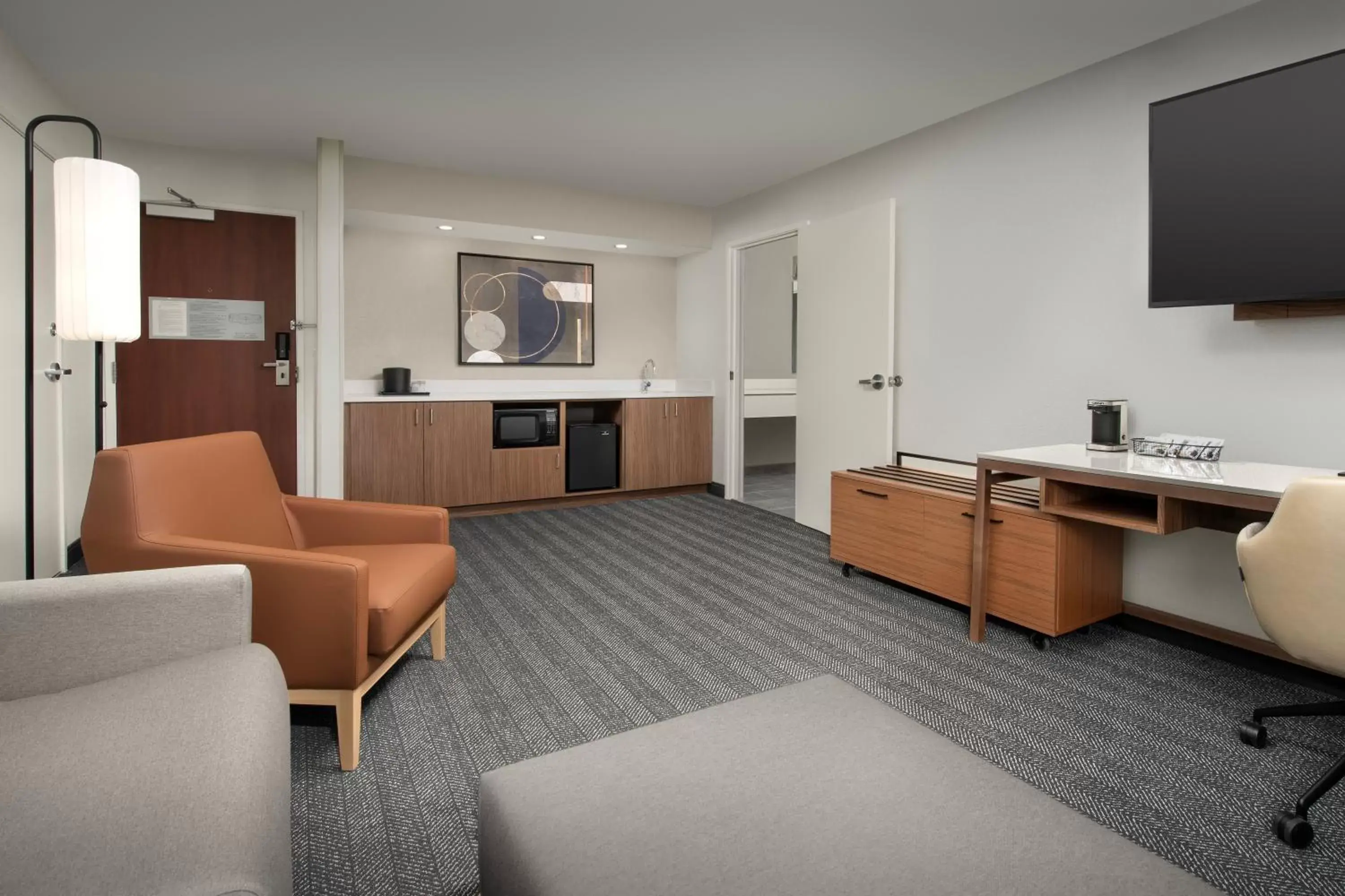 Living room, Seating Area in Courtyard by Marriott Dayton Beavercreek