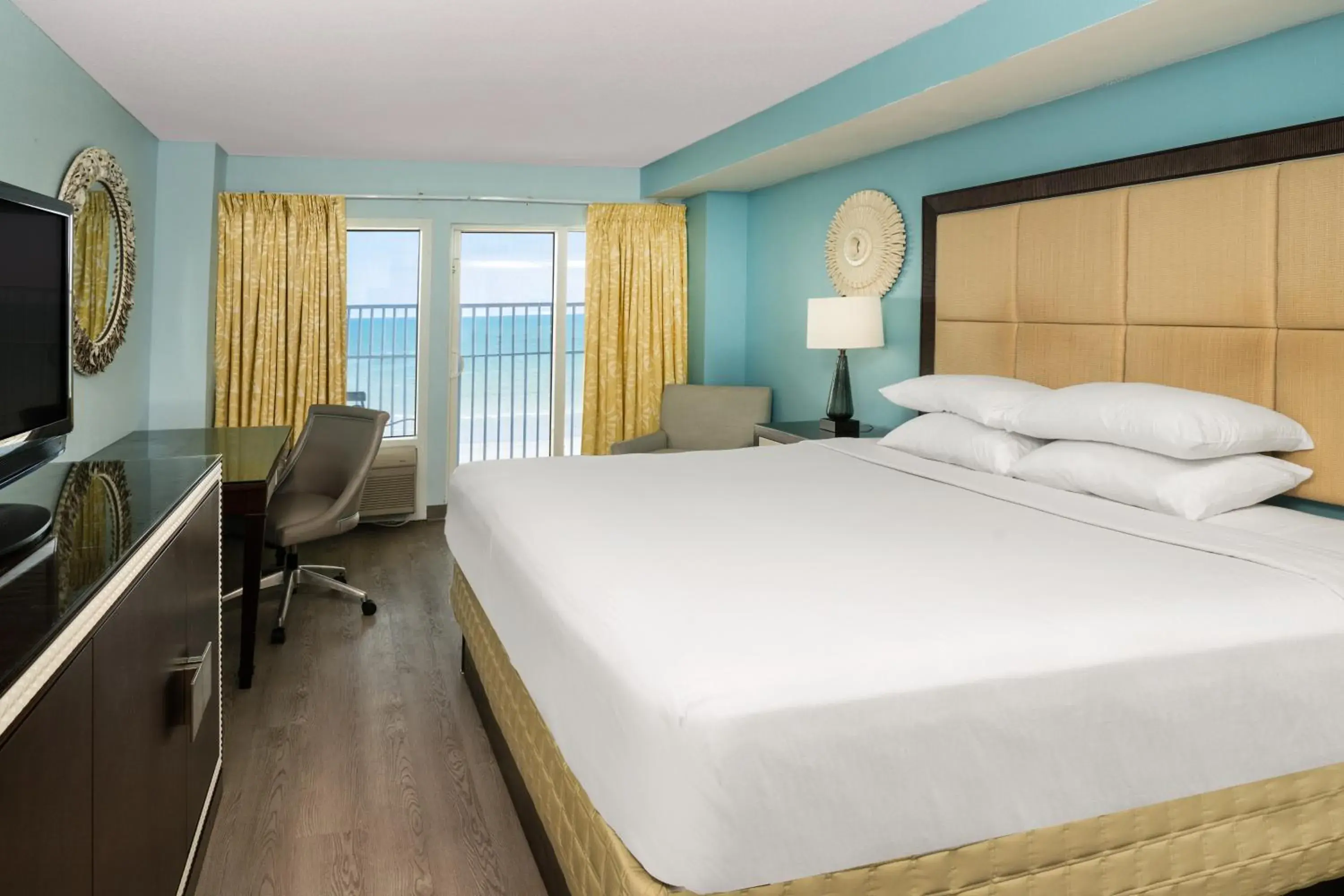 Bedroom, Bed in Palette Resort Myrtle Beach by OYO