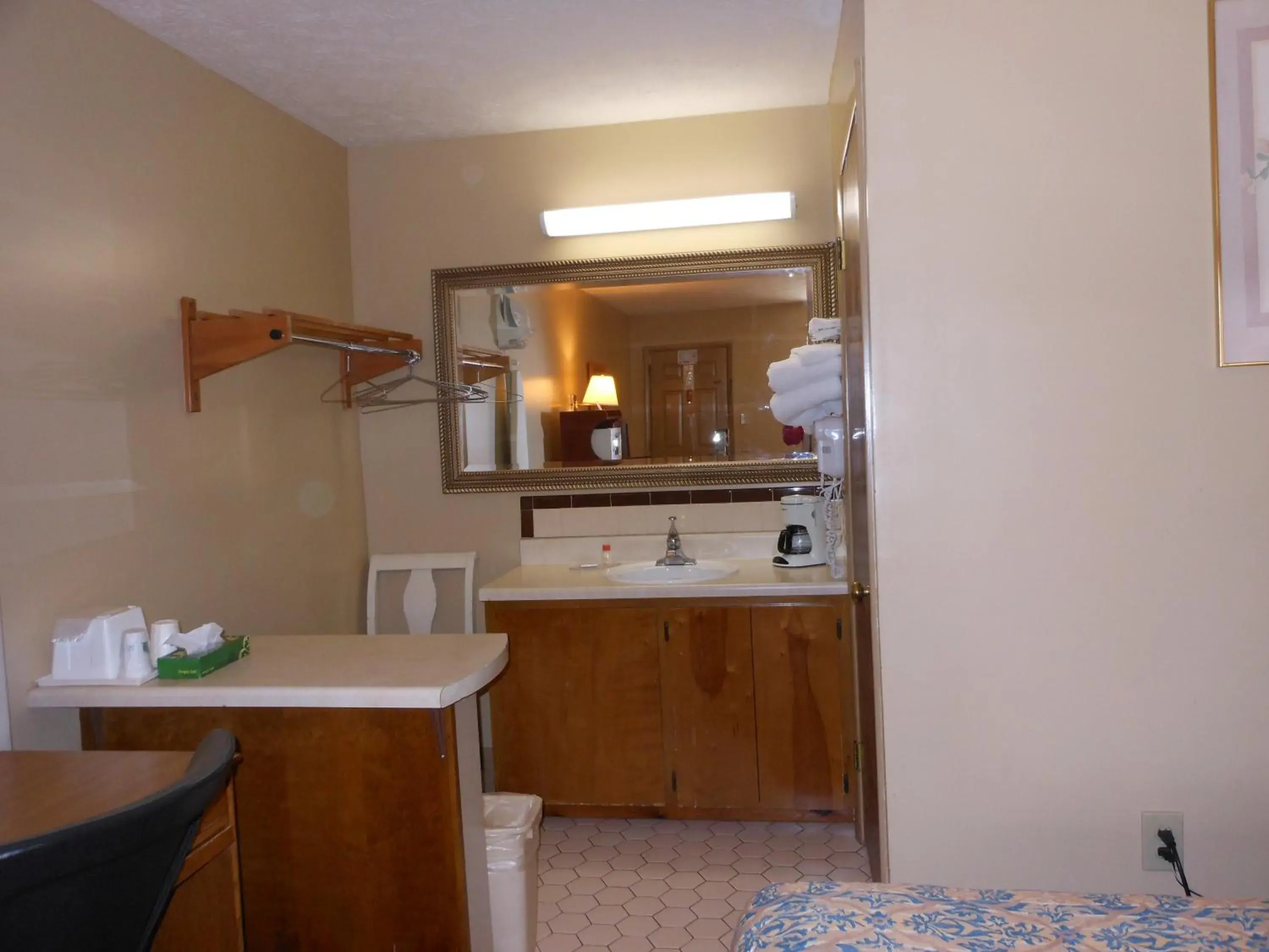 Photo of the whole room, Bathroom in McClellan Inn