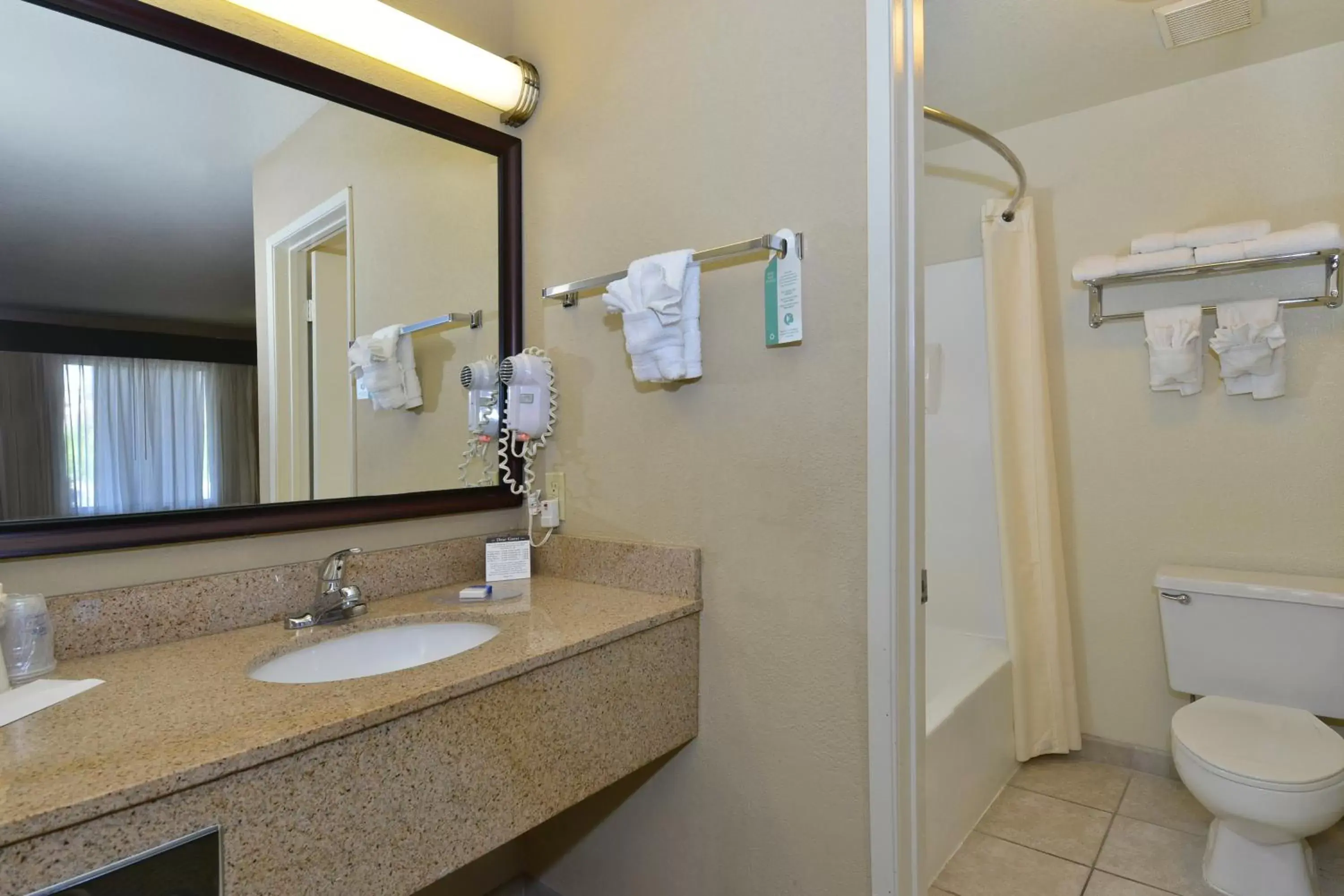 Shower, Bathroom in Cajon Pass Inn