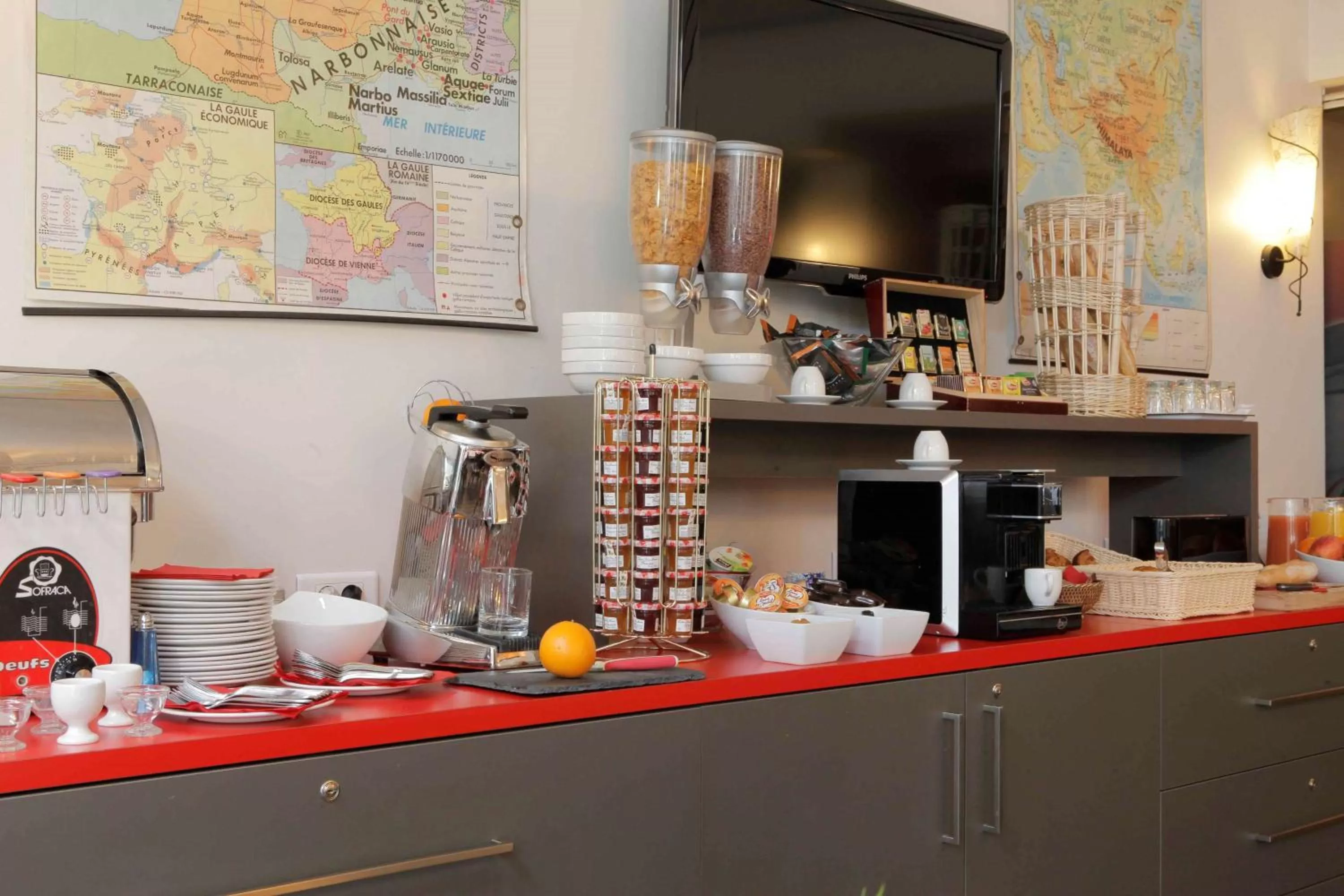 Restaurant/places to eat in Best Western Crequi Lyon Part Dieu