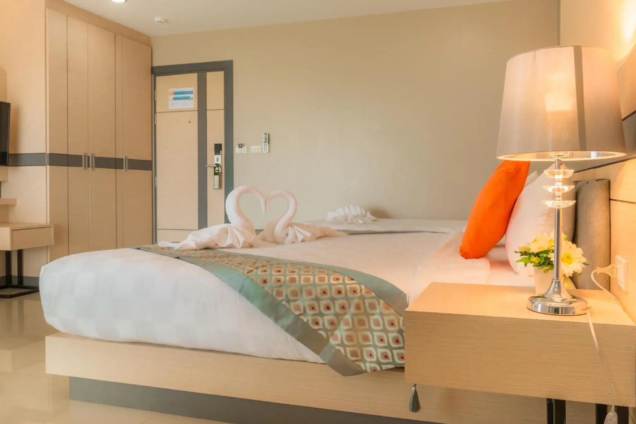 Bed in The Smart Hotel Hat Yai (SHA Extra Plus)