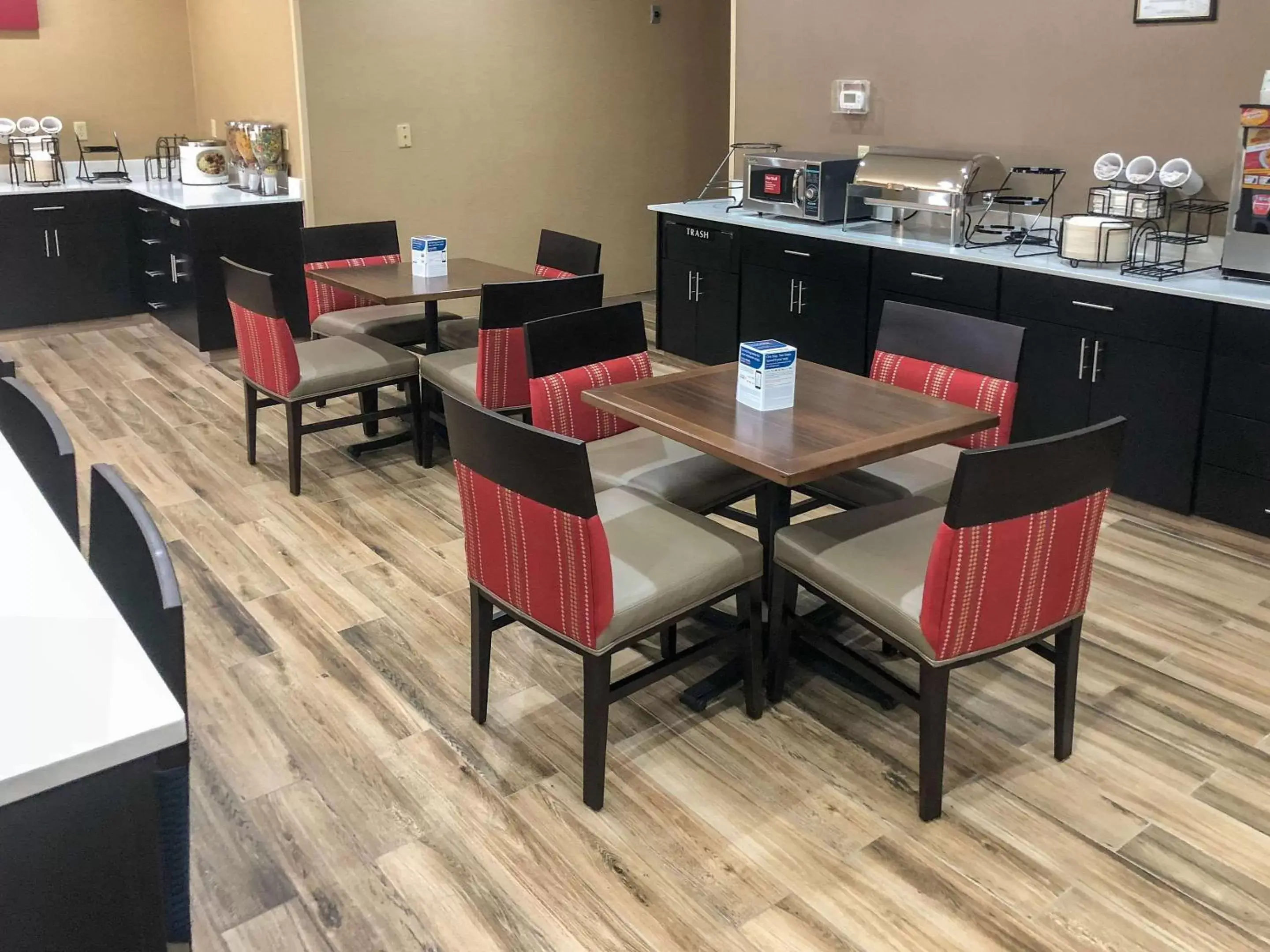 Restaurant/Places to Eat in Comfort Inn Wichita Falls near University