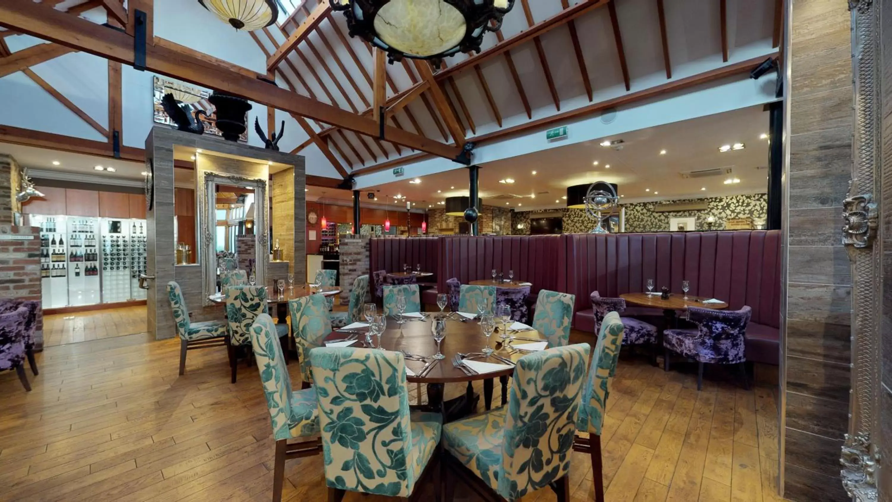 Restaurant/Places to Eat in Old Thorns Hotel & Resort
