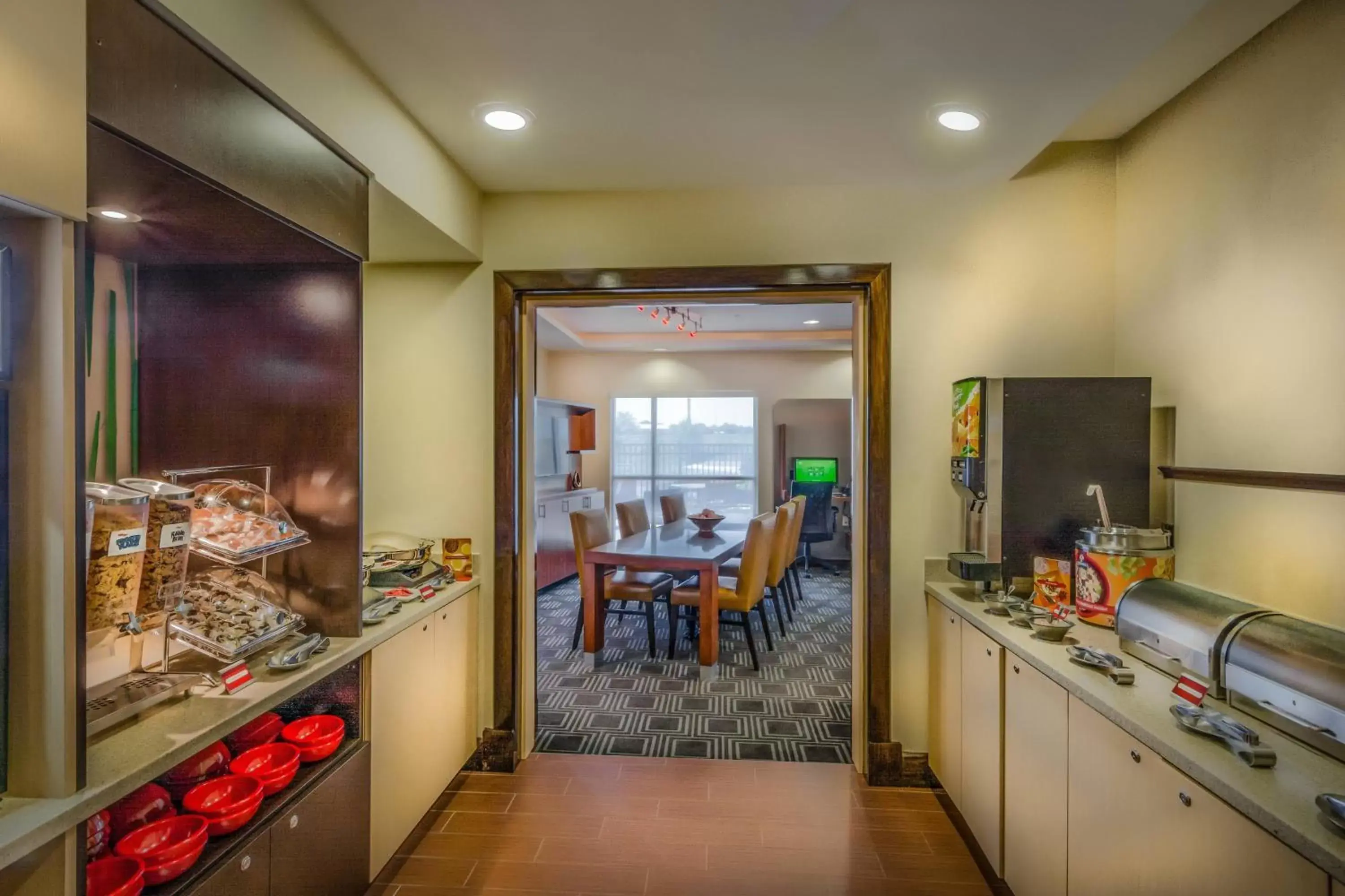 Breakfast, Restaurant/Places to Eat in TownePlace Suites by Marriott Goldsboro