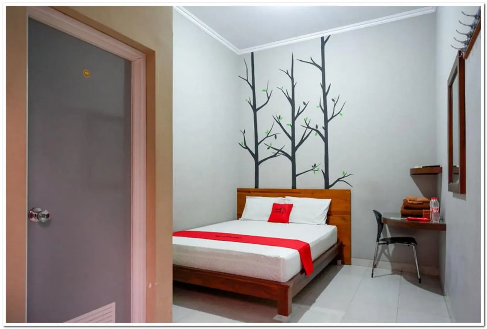 Bedroom in RedDoorz near Jogja Expo Center 2